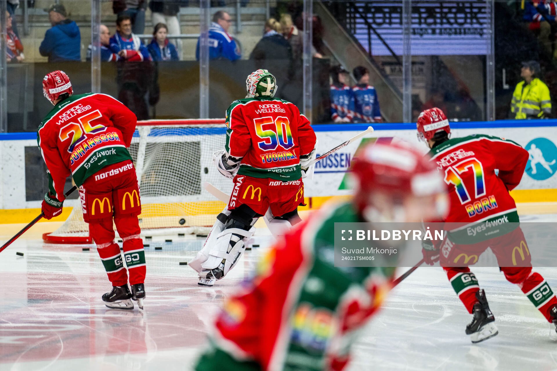 Frölundas spelare med pride färgade siffror
