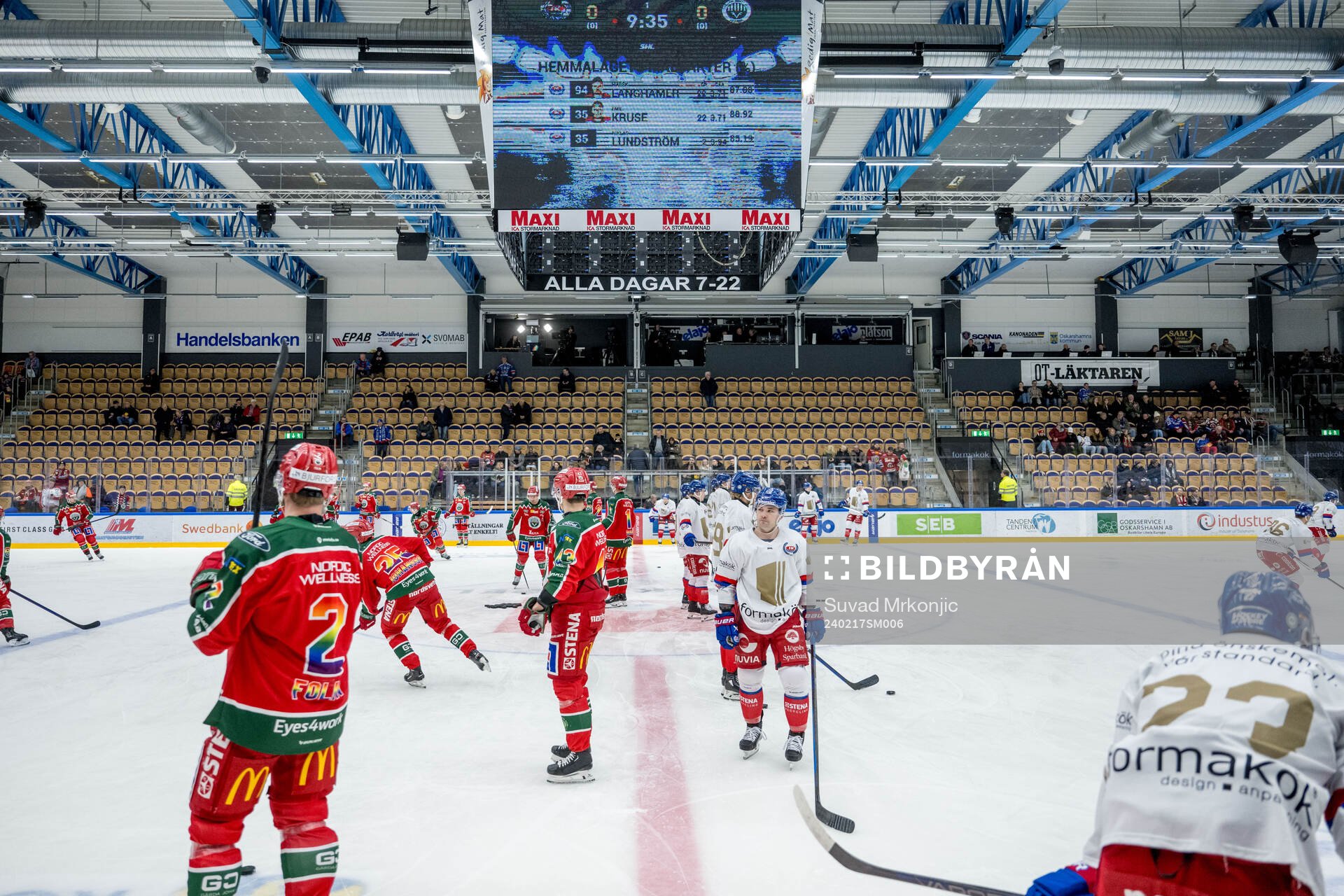 Spelarna värmer upp
