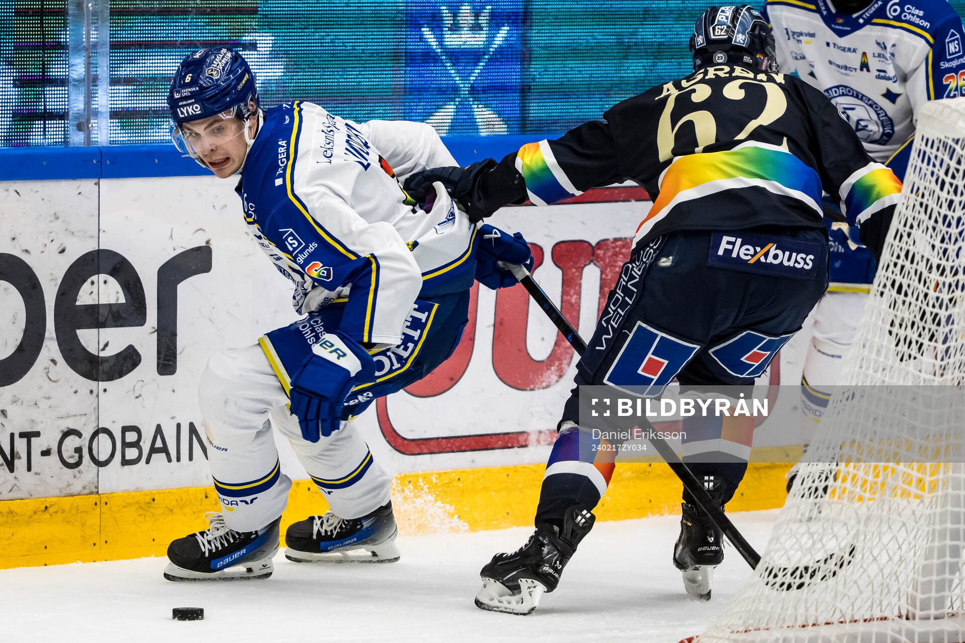 uLeksands Alexander Lundqvist nder ishockeymatchen i SHL