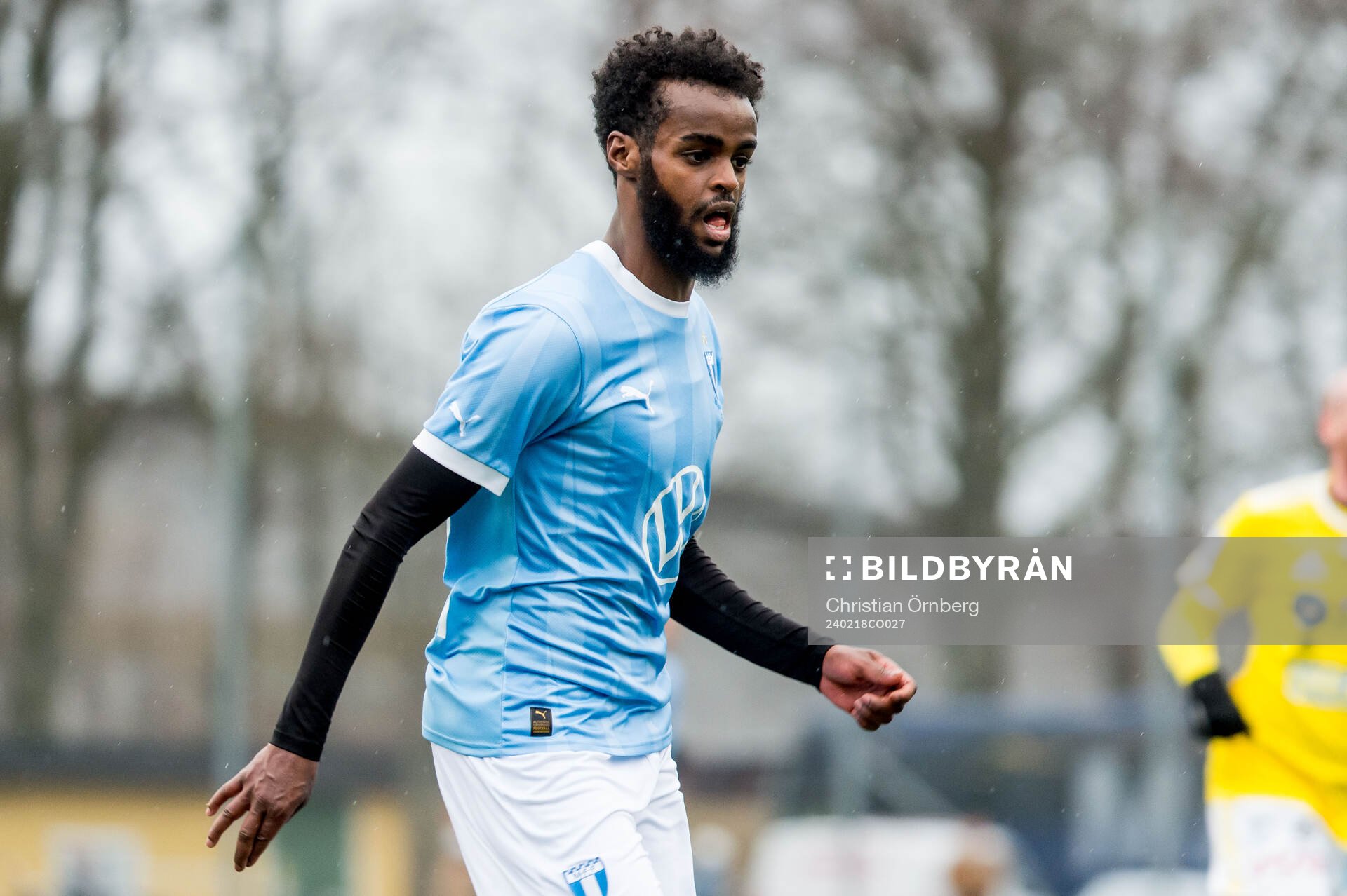 Malmö FFs Mubarak Mohamud Nuh under träningsmatchen mellan Malmö FF och Falkenbergs FF den 18 februari 2024 i Malmö. 
