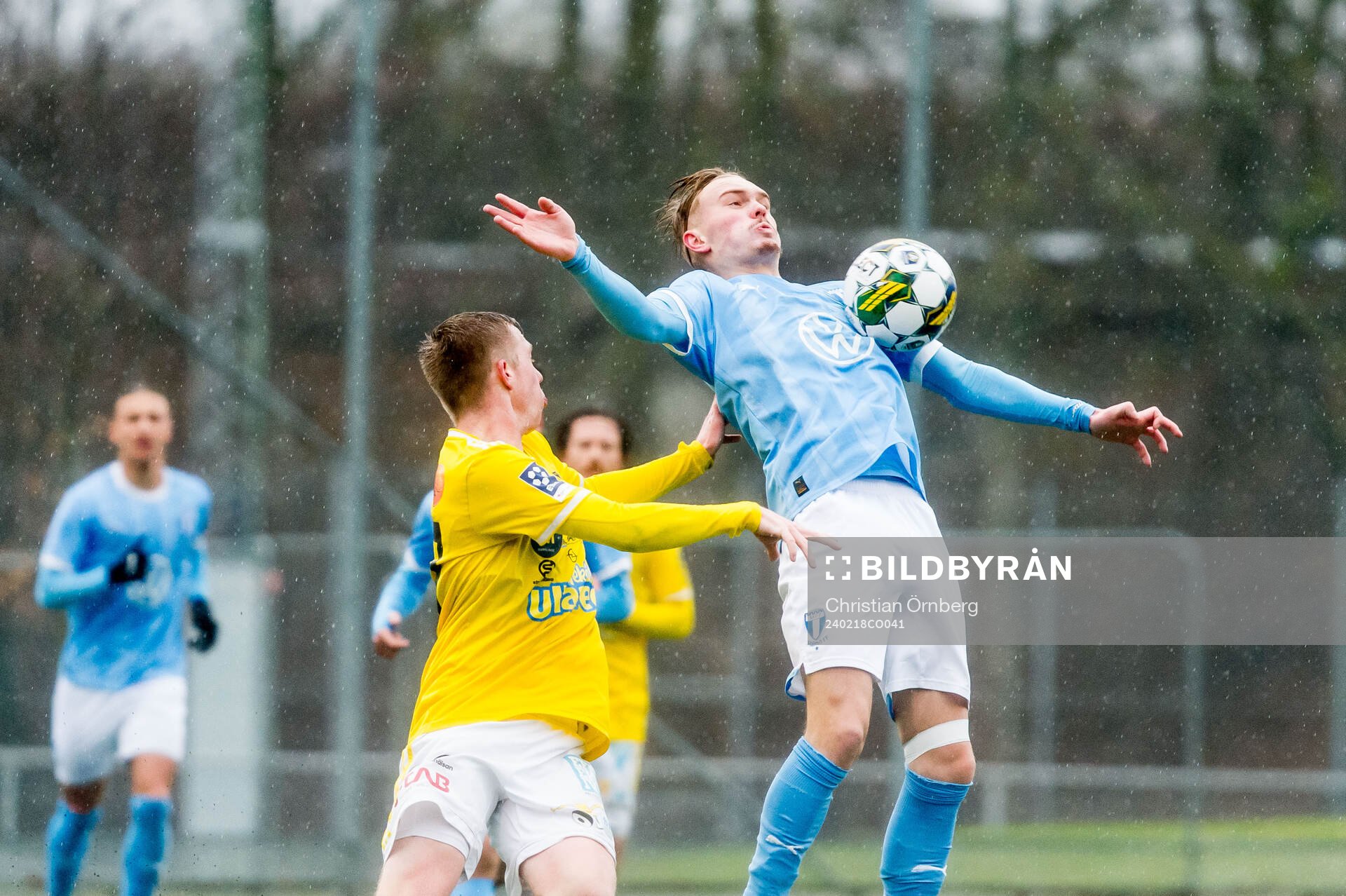 Malmö FFs Wille Persson och Falkenbergs FFs Lucas Sibelius