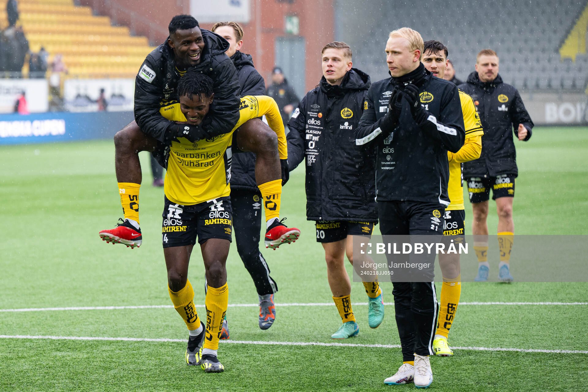 Elfsborgs Buhari Ibrahim och Jalal Abdullah jublar