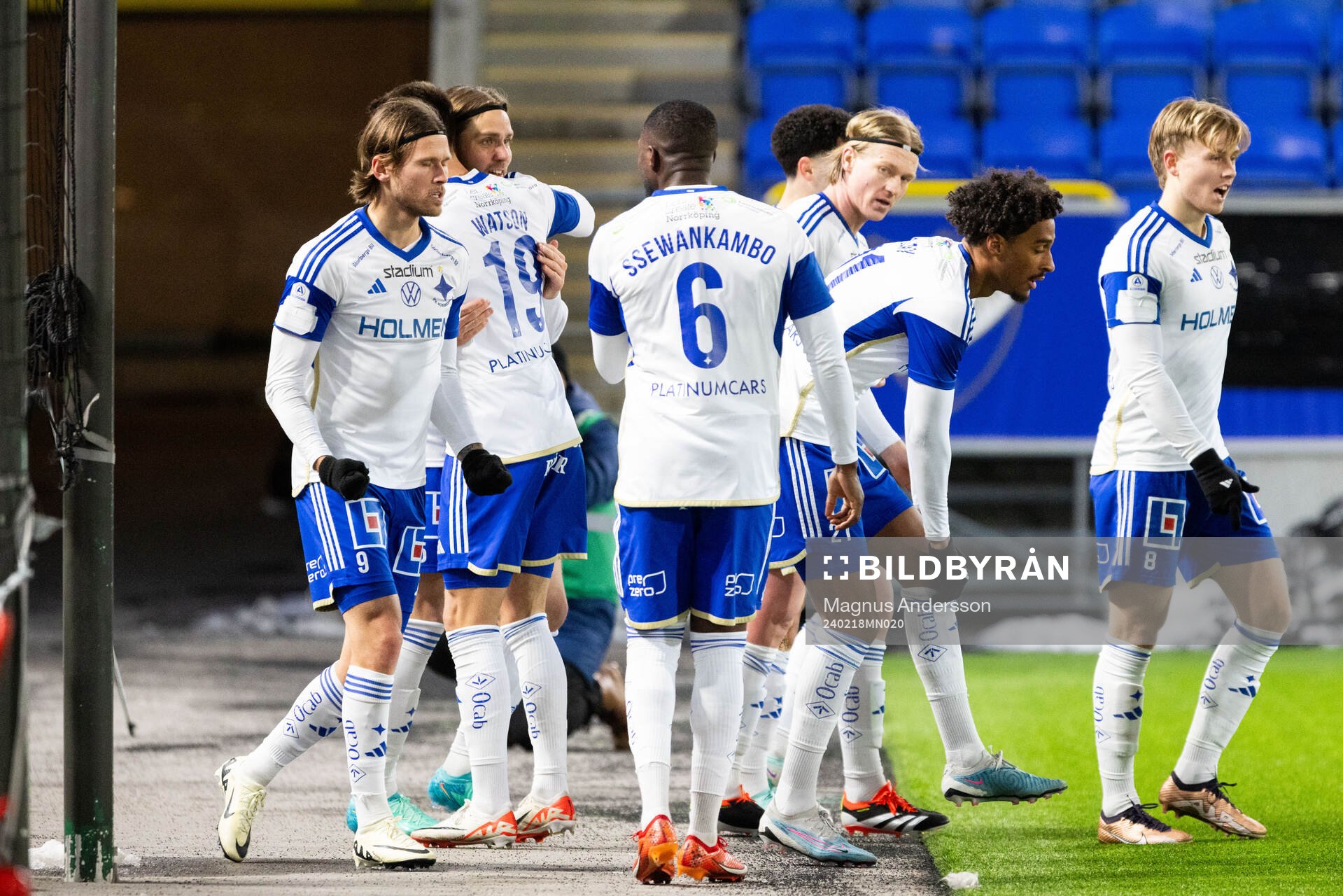 IFK Norrköpings Christoffer Nyman jublar med lagkamrater