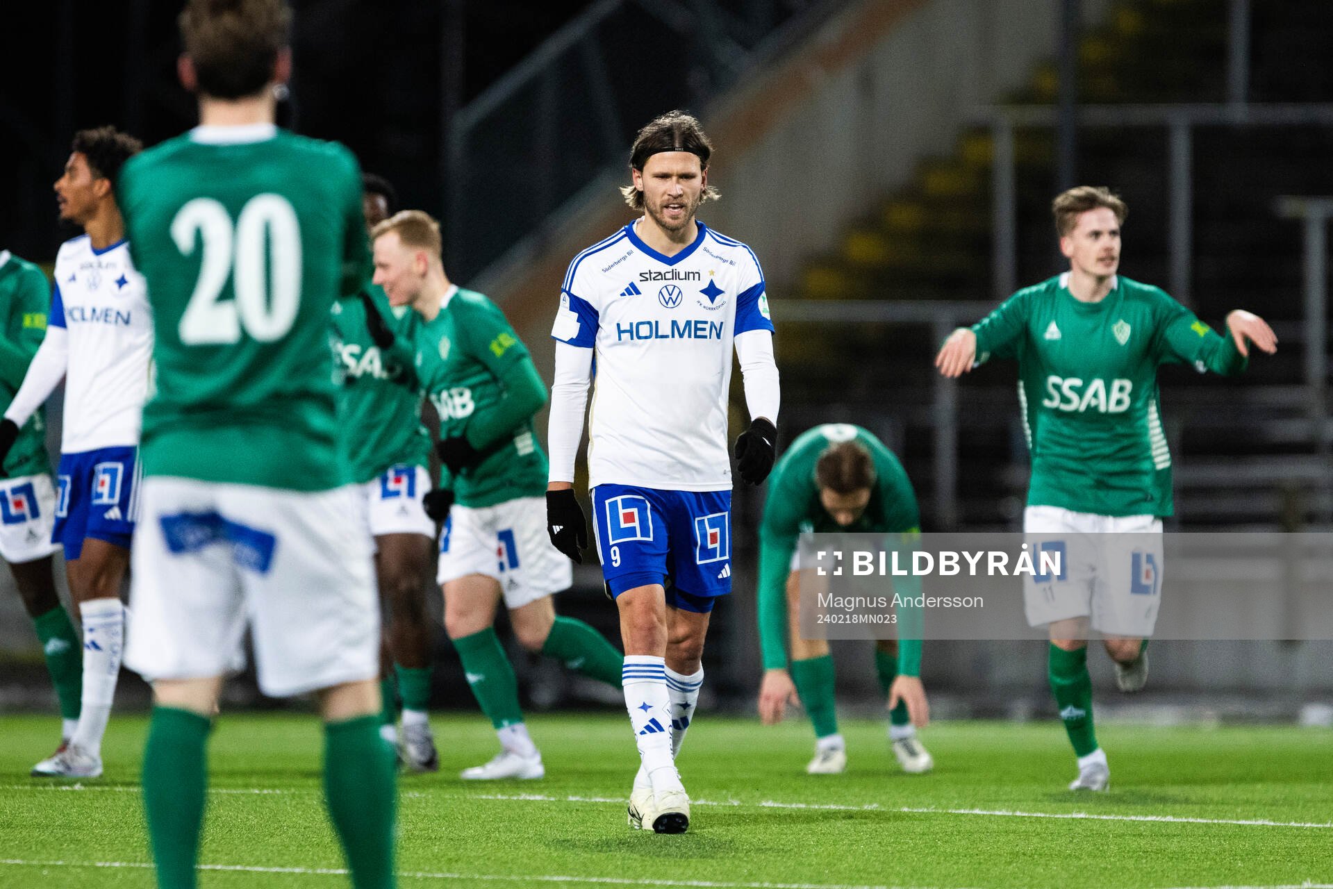 IFK Norrköpings Arnor Traustason deppar