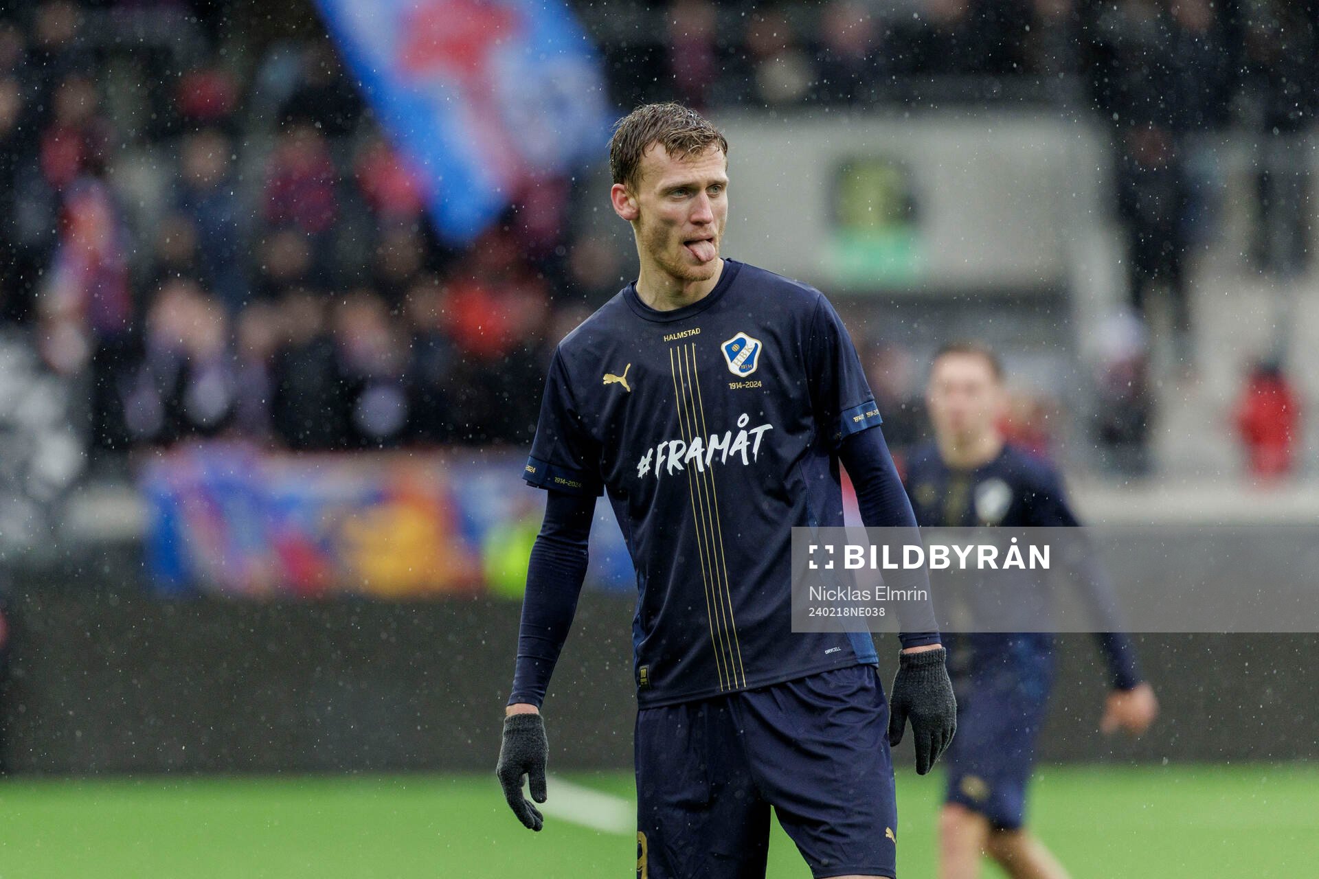 Halmstads Viktor Granath under fotbollsmatchen i Svenska Cupen mellan Halmstad och Helsingborg den 18 februari 2024 i Göteborg. 