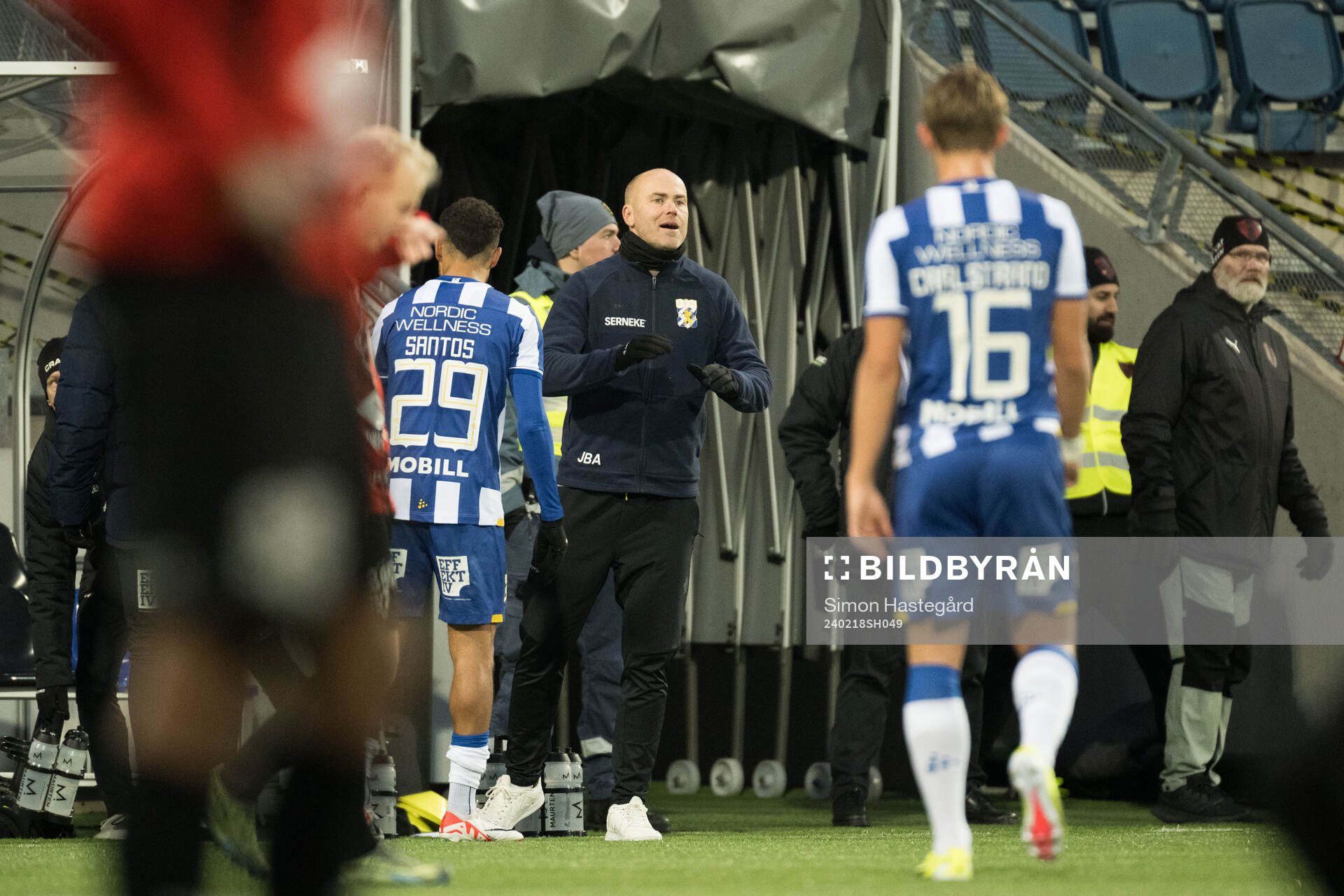 IFK Göteborgs tränare Jens Berthel Askou under fotbollsmatchen i Svenska Cupen mellan Nordic United och IFK Göteborg den 18 februari 2024 i Södertälje.