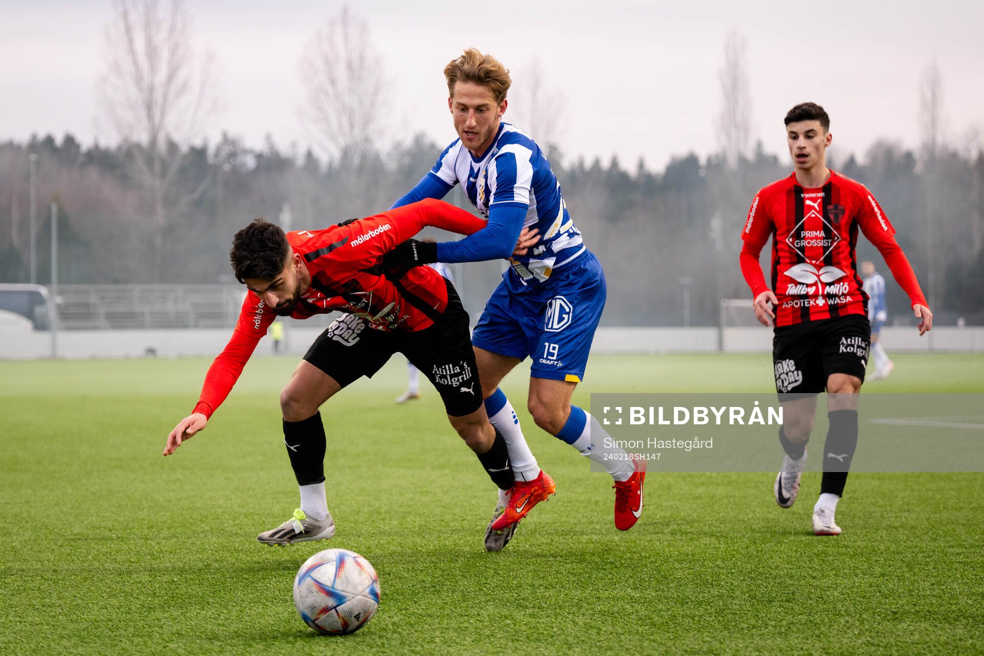 Nordic Uniteds Kevin Ali och IFK Göteborgs Arbnor Mucolli