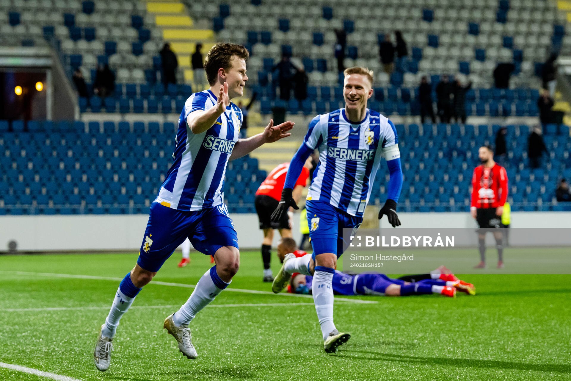 IFK Göteborgs Kolbeinn Thordarson och Oscar Wendt jublar
