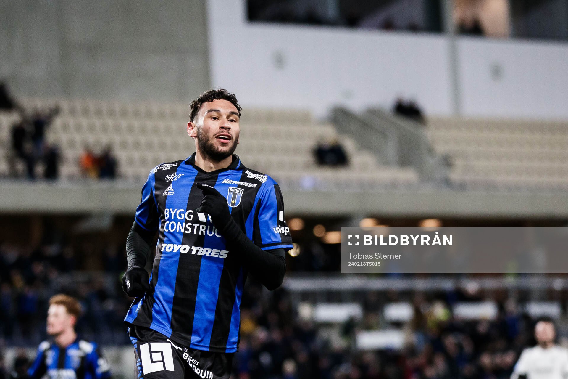 Sirius Joakim Persson jublar efter 2-0 under fotbollsmatchen i Svenska Cupen mellan Sirius och Utsikten den 18 februari 2024 i Uppsala. 