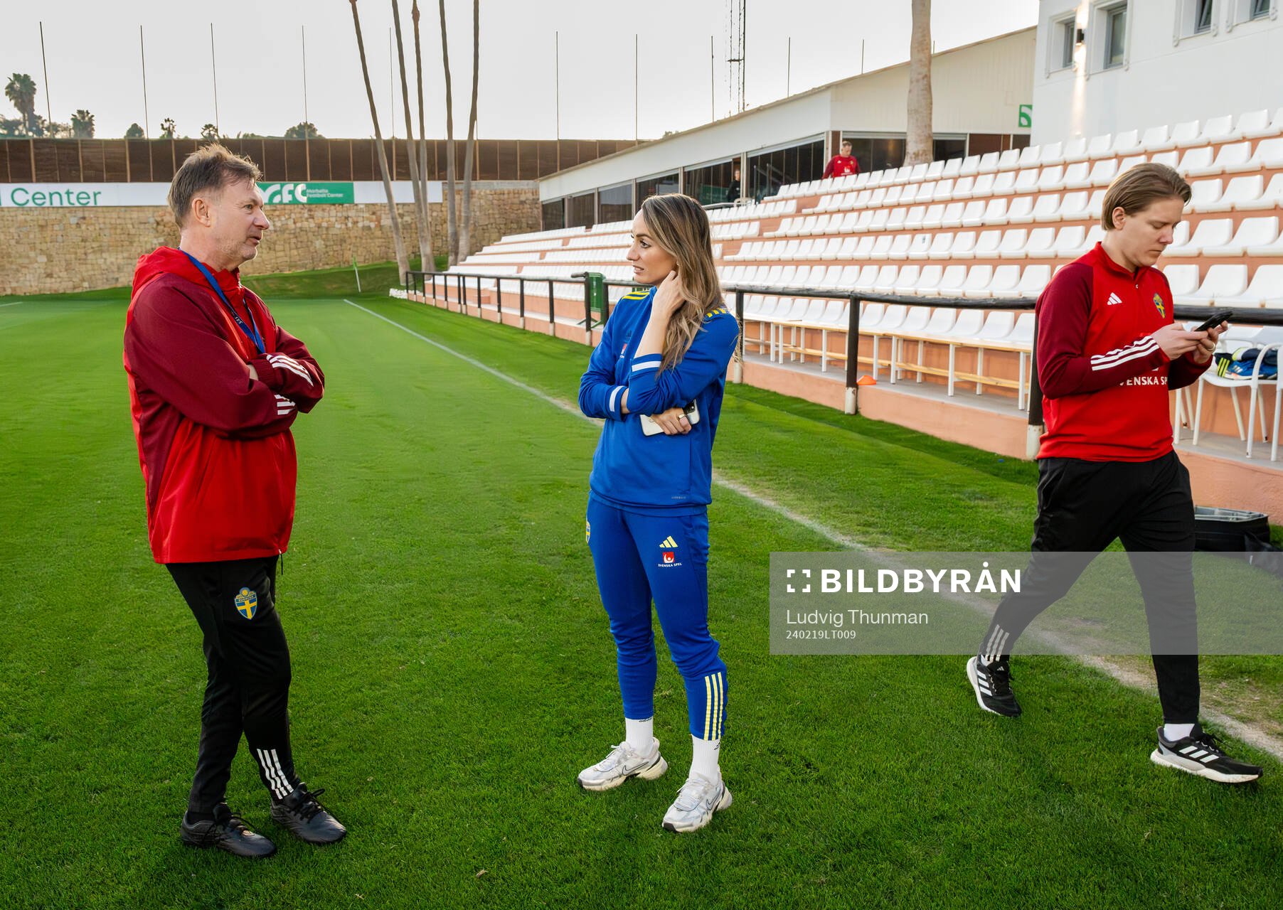 Head coach Peter Gerhardsson and Kosovare Asllani of the