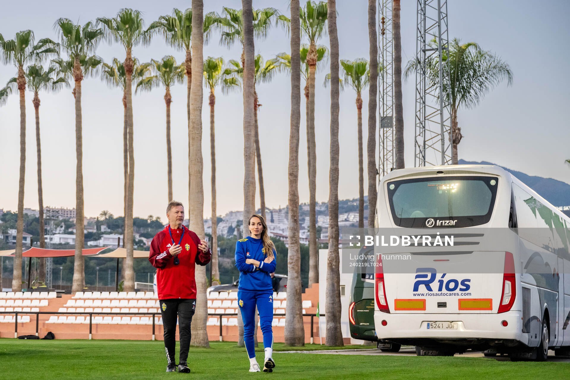 Head coach Peter Gerhardsson and Kosovare Asllani of the