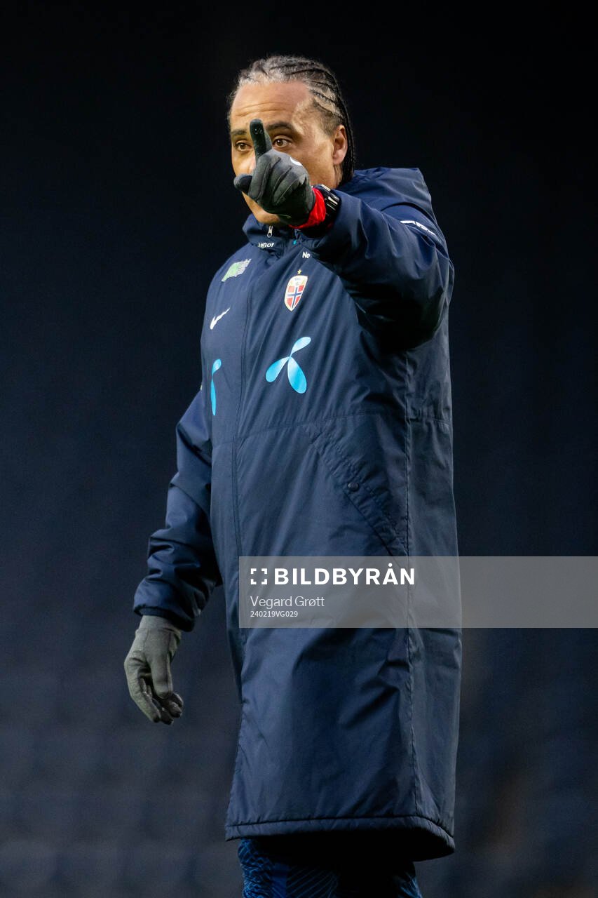 Lee Skyrme, assistant coach of the Norwegian women's national football team, during a training session on February 19, 2024 in Stavanger.