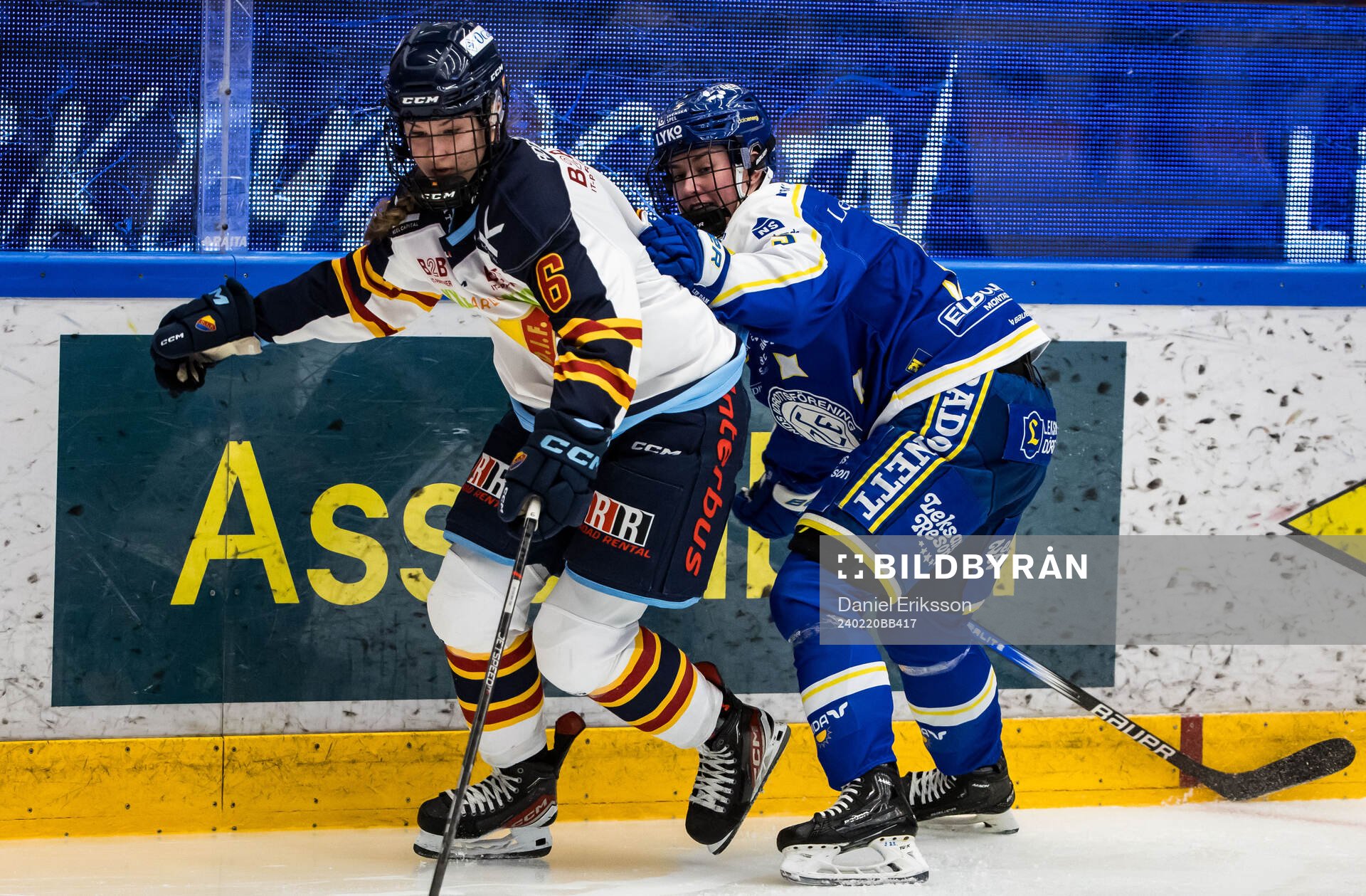 Djurgårdens Linda Vocetkova och Leksands Nathalie Lidman