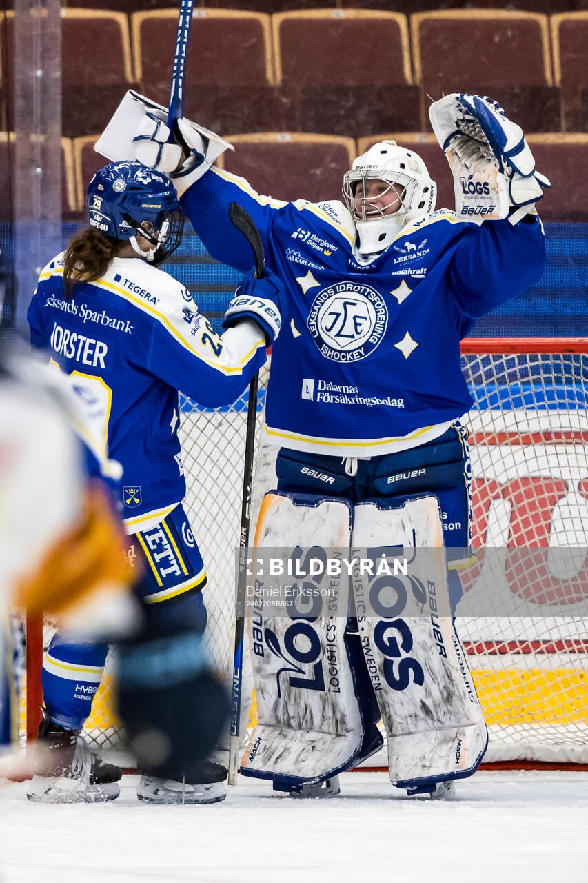 Leksands målvakt Ellen Jonsson jublar