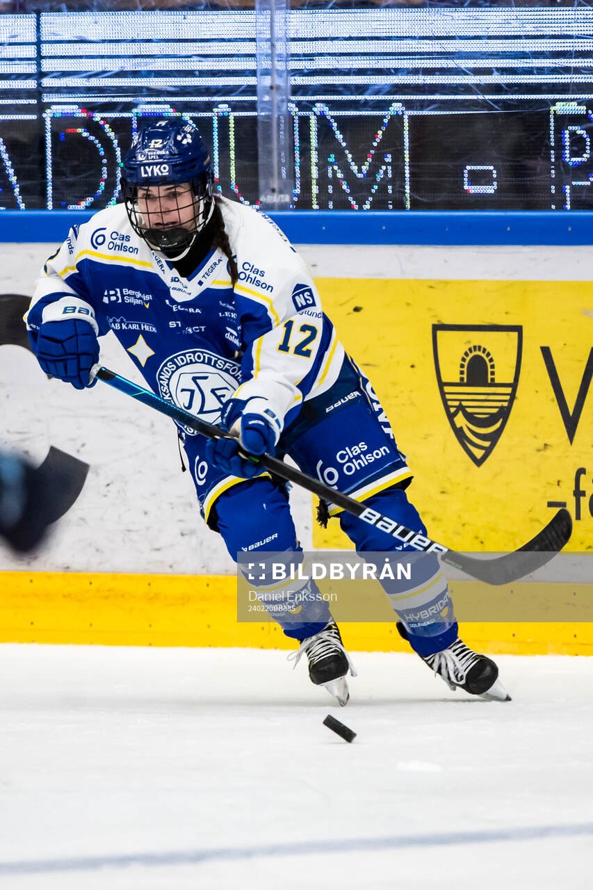 Leksands Autumn Macdougall