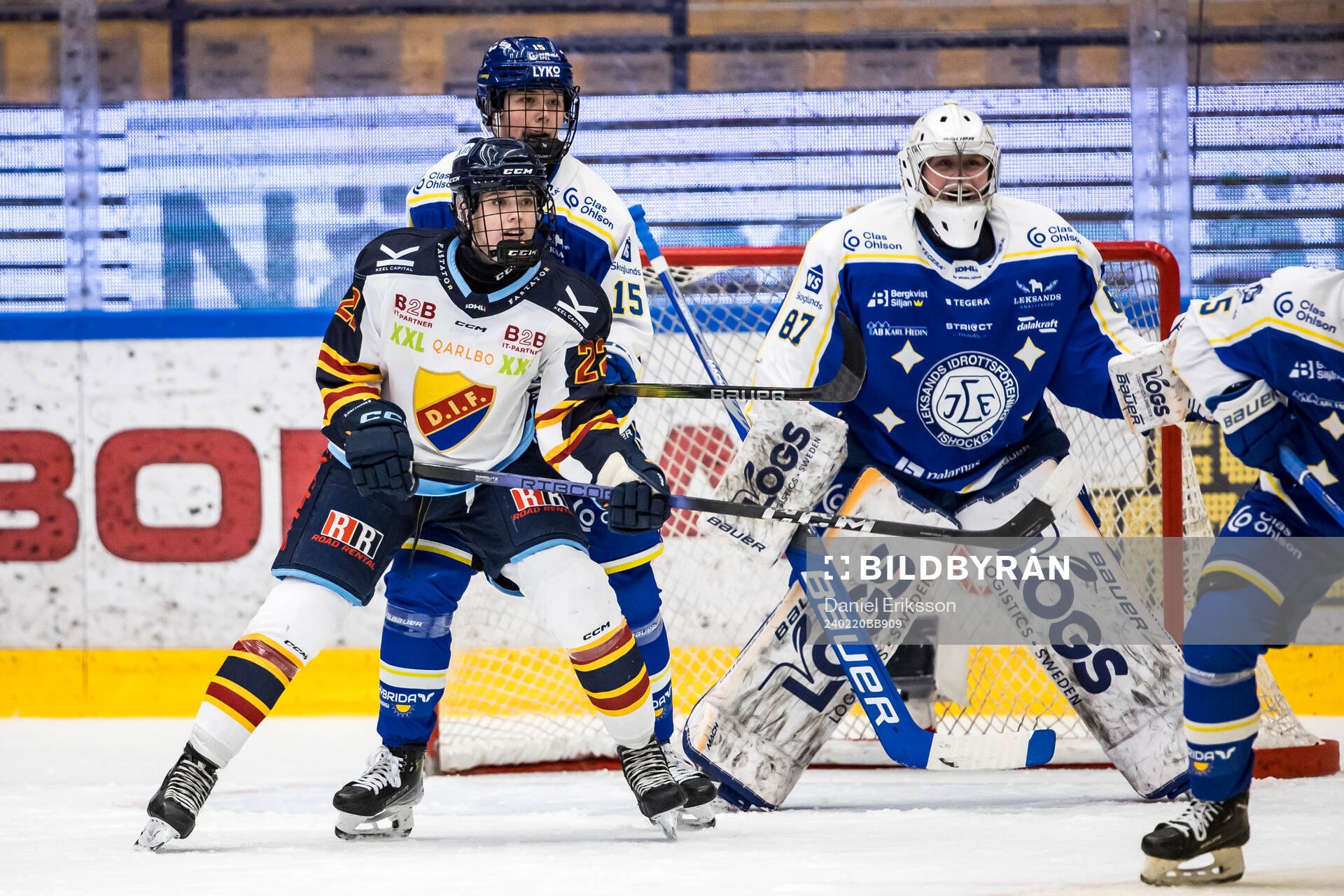 Djurgårdens Tereza Plosova och Leksands Ida Press framför