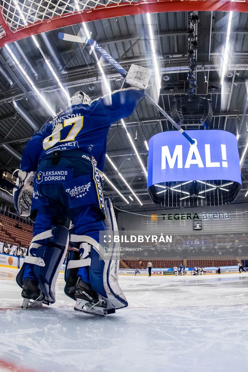 Leksands målvakt Ellen Jonsson jublar