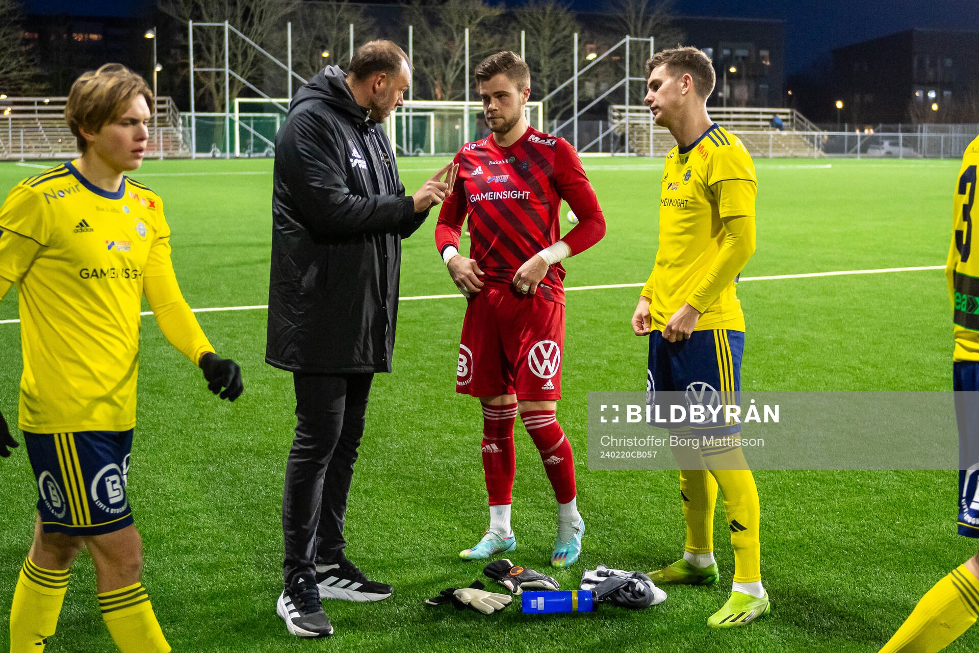 Ängelholms tränare Andreas Granqvist och målvakt Robin