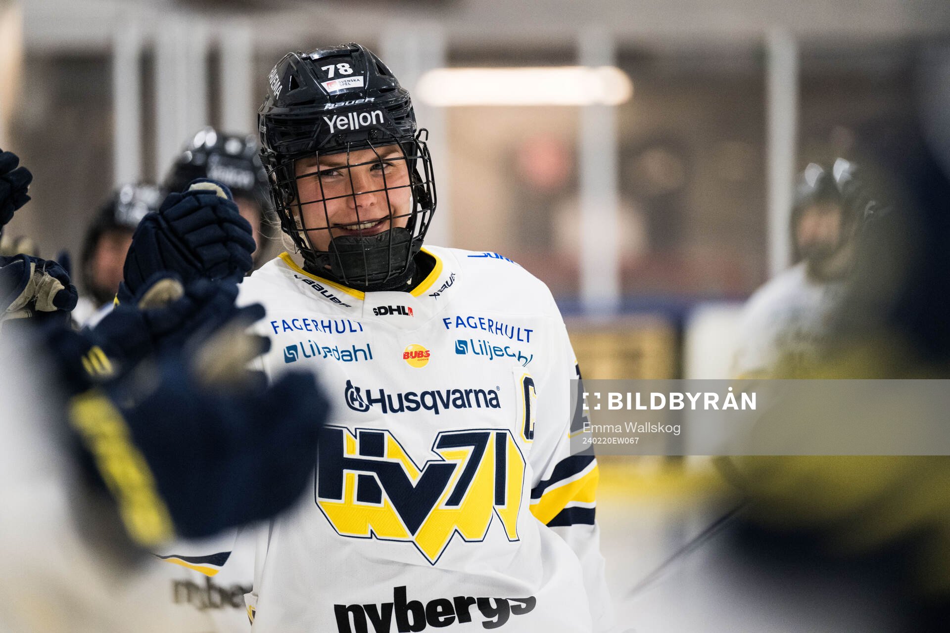 HV71s Elin Svensson jublar