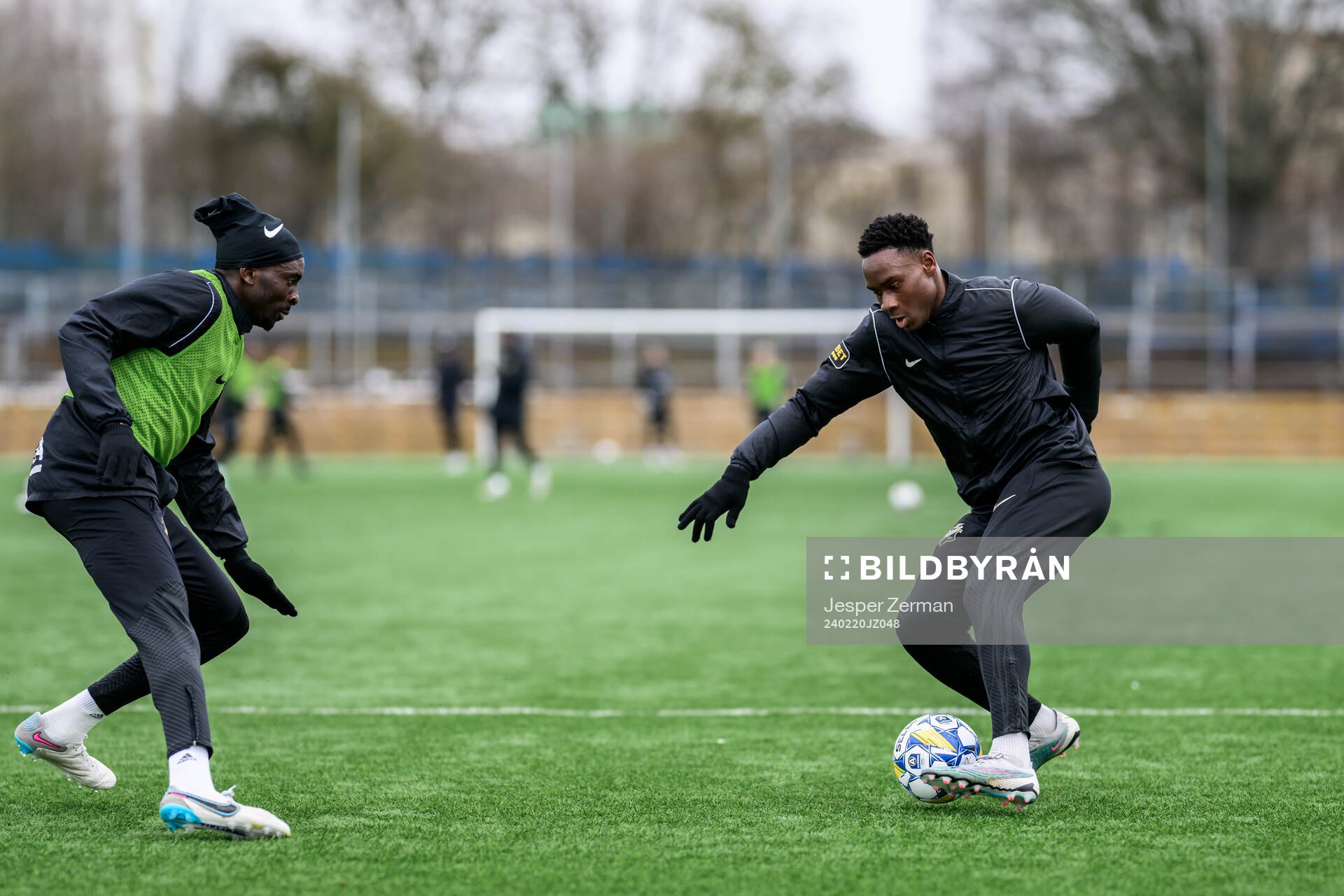 AIKs Collins Sichenje och Mouhamed Lamine Fanne Dabo
