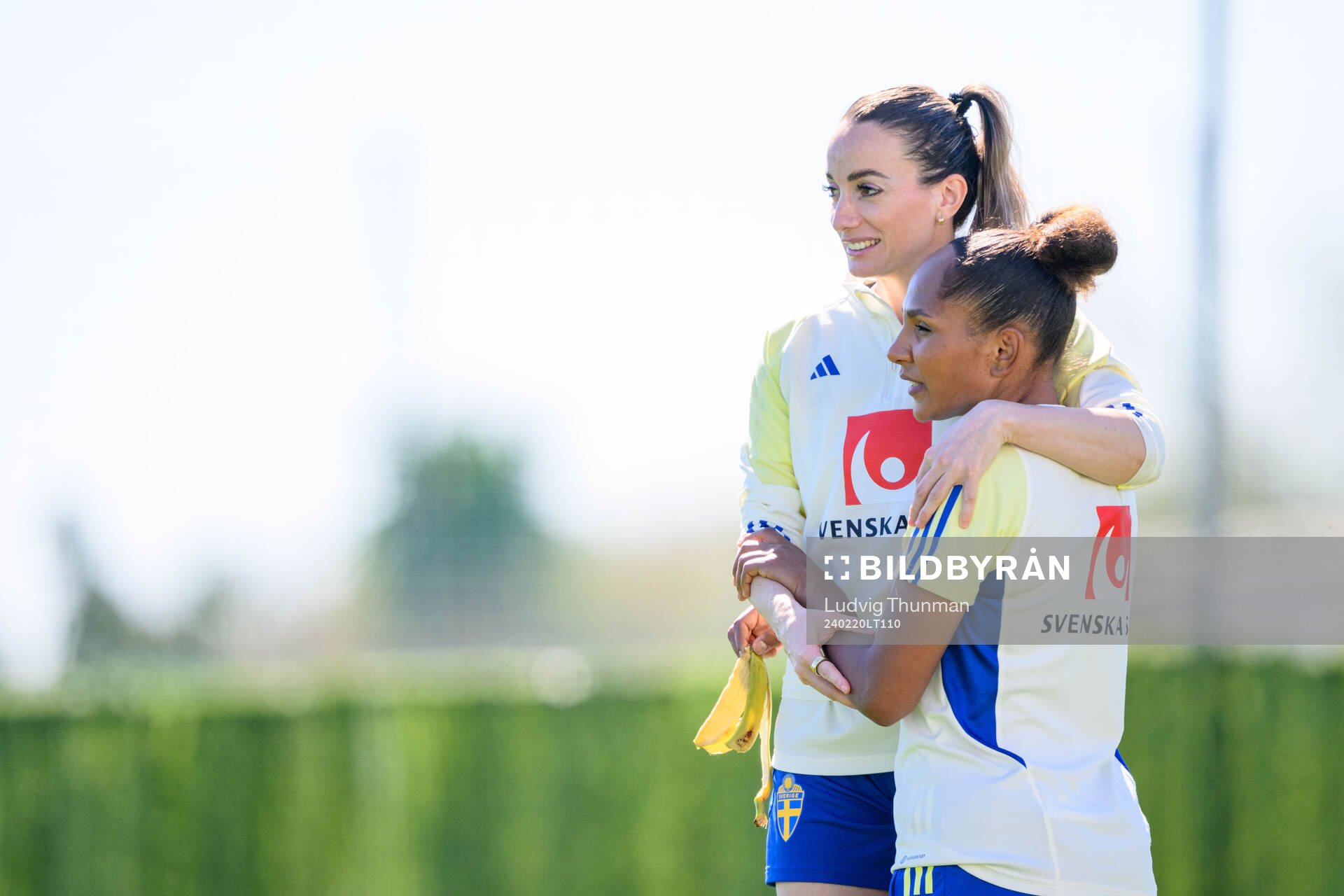 Kosovare Asllani and Madelen Janogy of Sweden of the