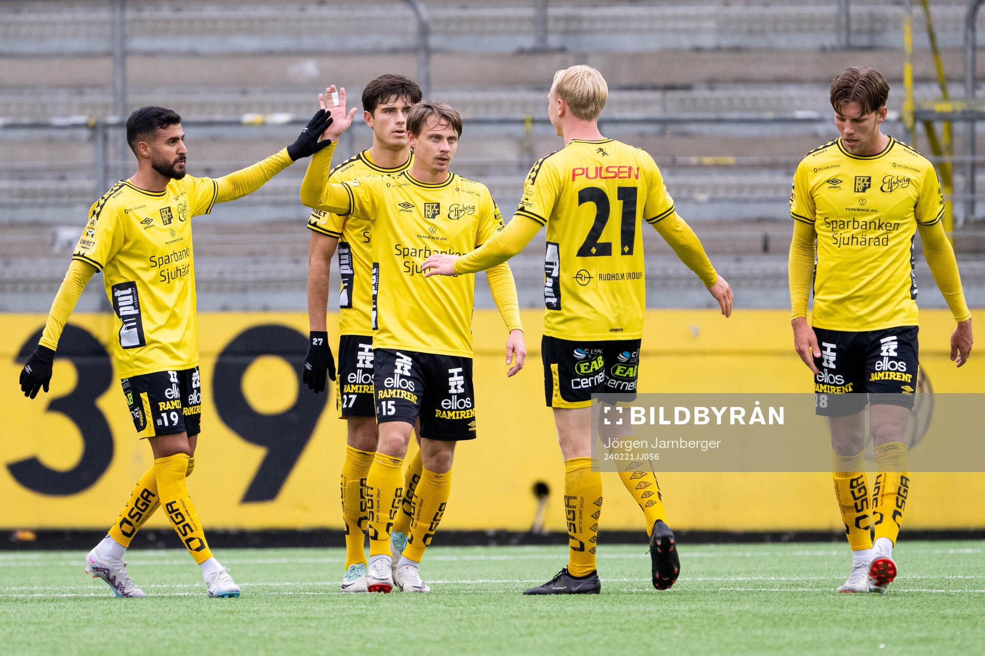 Elfsborgs Simon Hedlund jublar med lagkamraterna