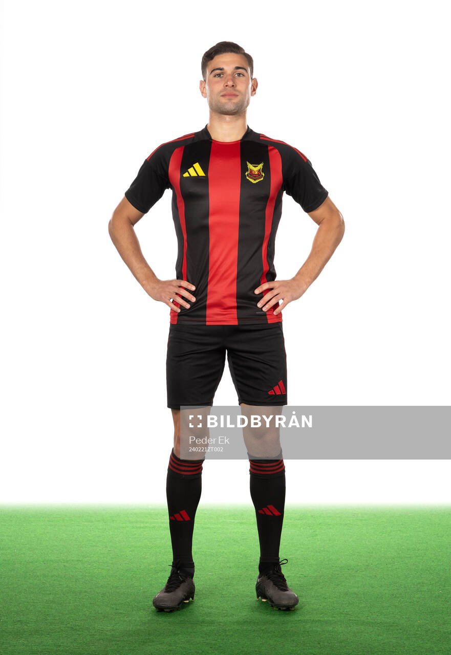 Östersunds Ahmed Bonnah 1 poserar för ett porträtt den 21 februari 2024 i Östersund.