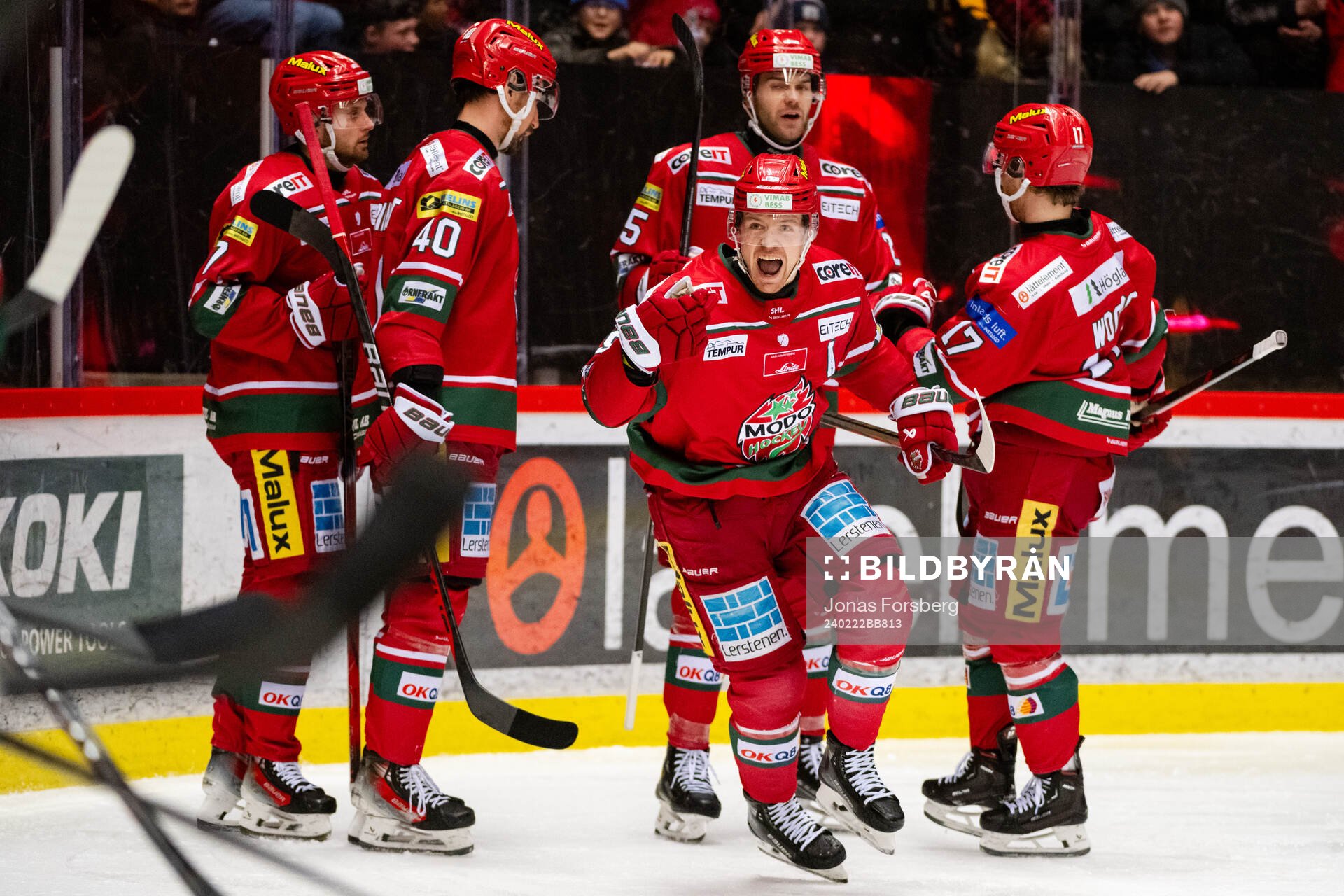 MoDos Mikkel Aagaard jublar