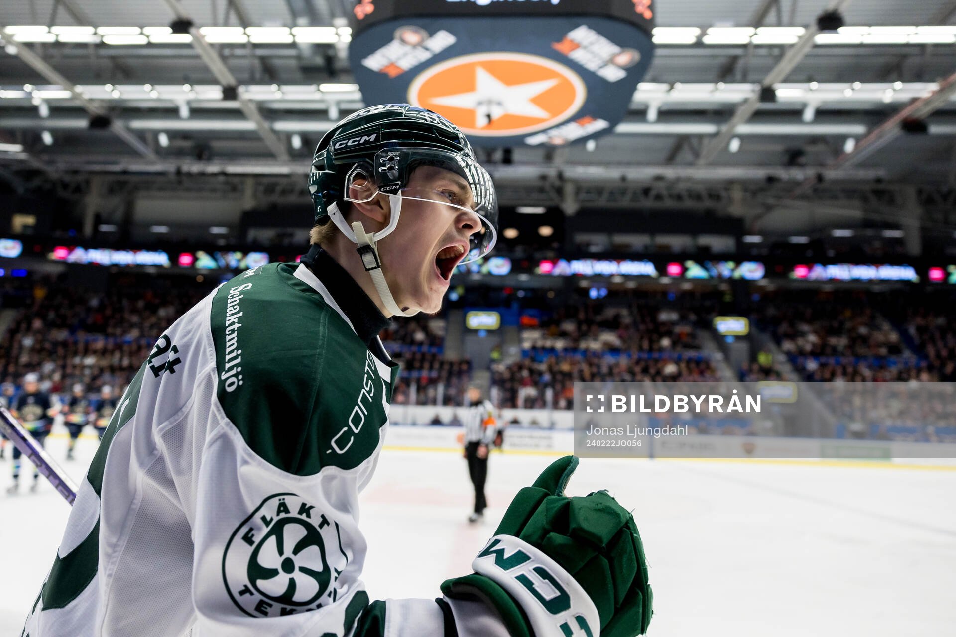 Färjestads Lucas Forsell jublar
