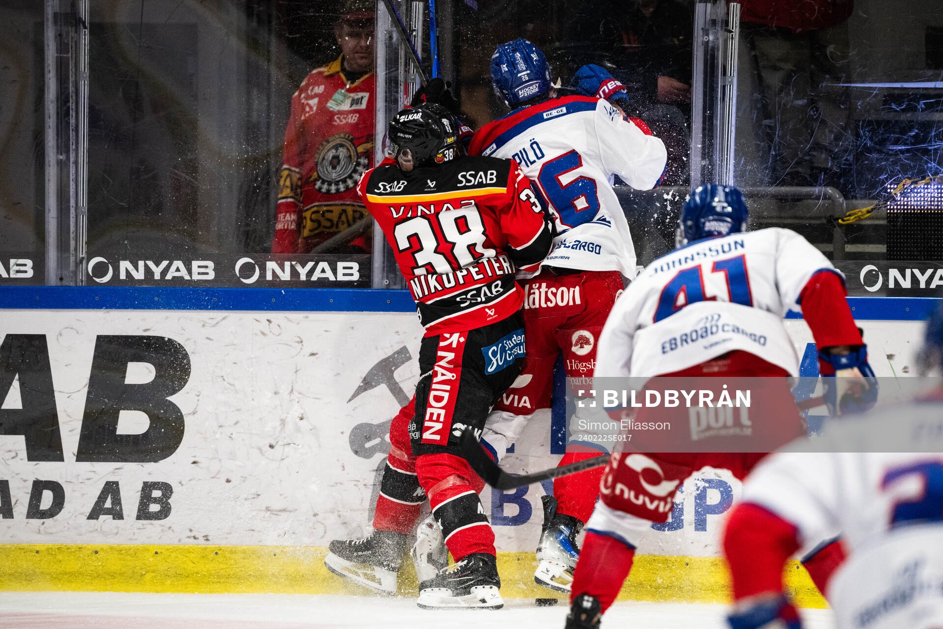 Luleås Olli Nikupeteri och Oskarshamns Lukas Pilö
