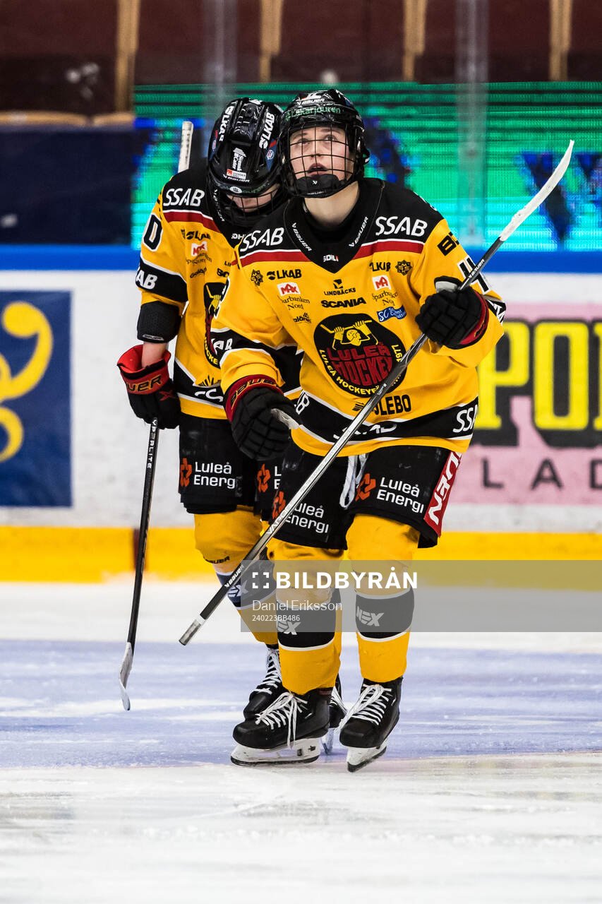 Luleås Viivi Vainikka jublar
