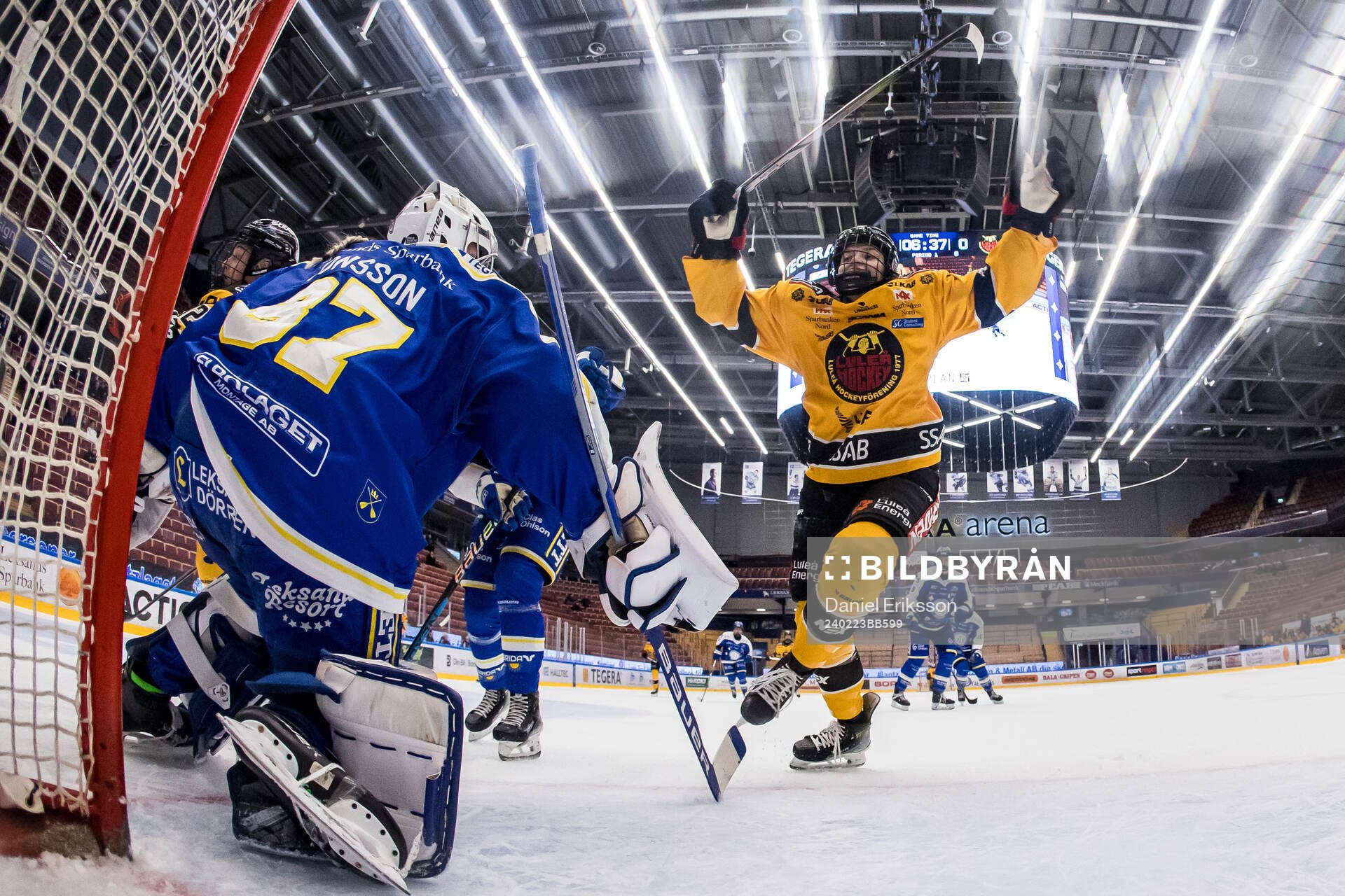 Luleås Jaycee Magwood och Leksands målvakt Ellen Jonsson