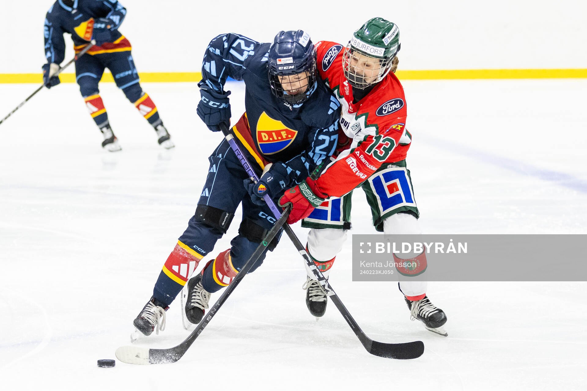 Djurgårdens Alice Wallin och Frölundas Edit Danielsson