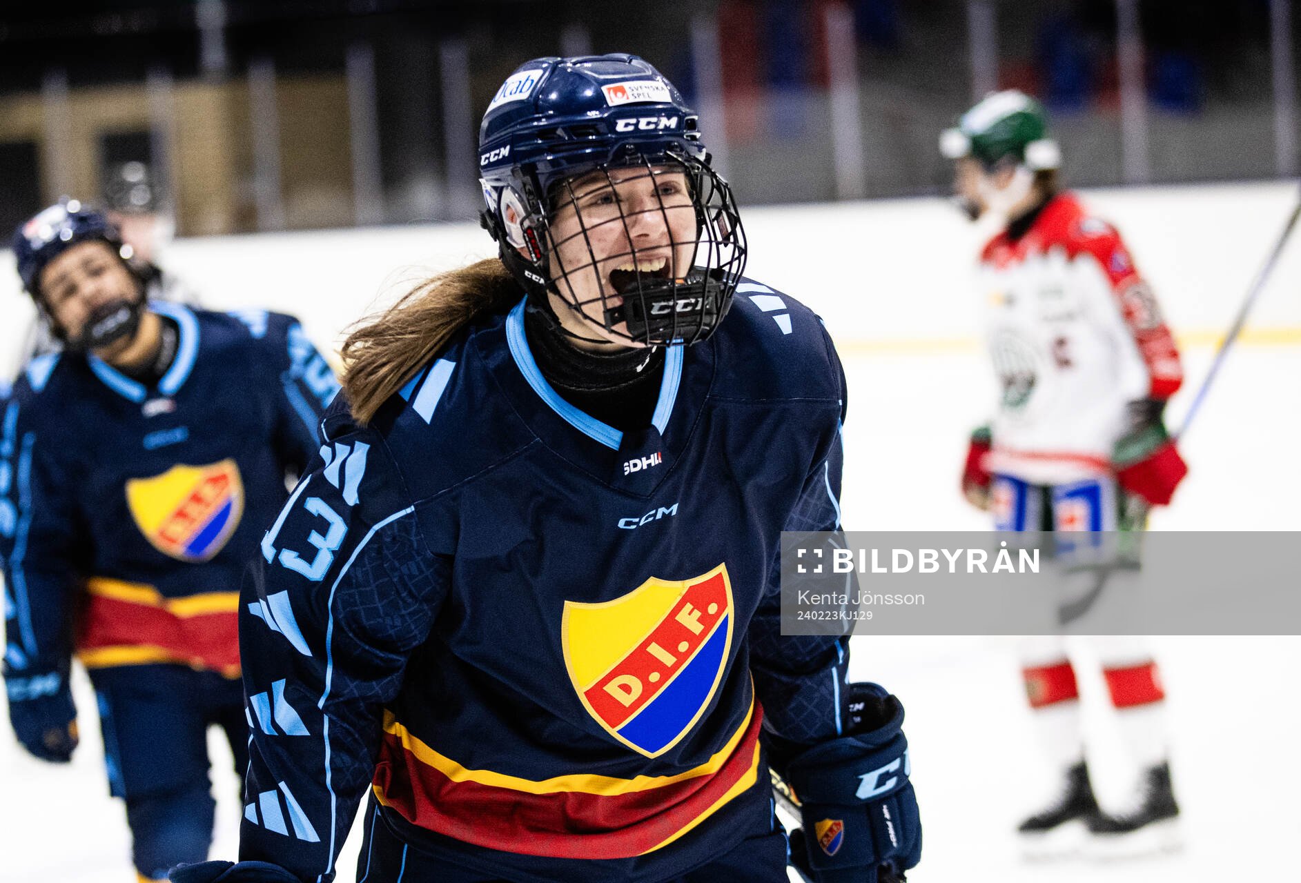 Djurgårdens Anneke Linser jublar