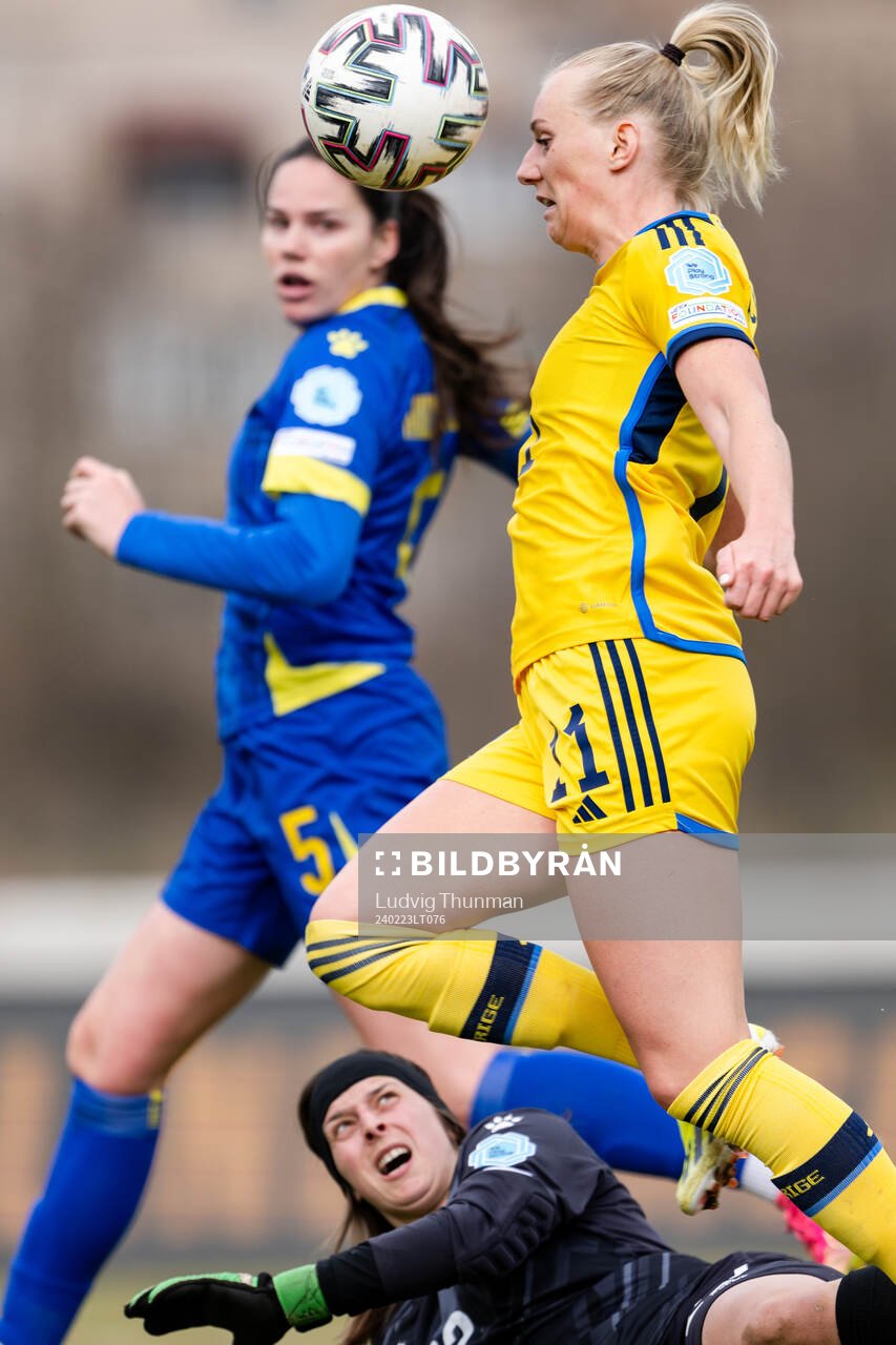 Stina Blackstenius of Sweden against goalkeeper Jelena