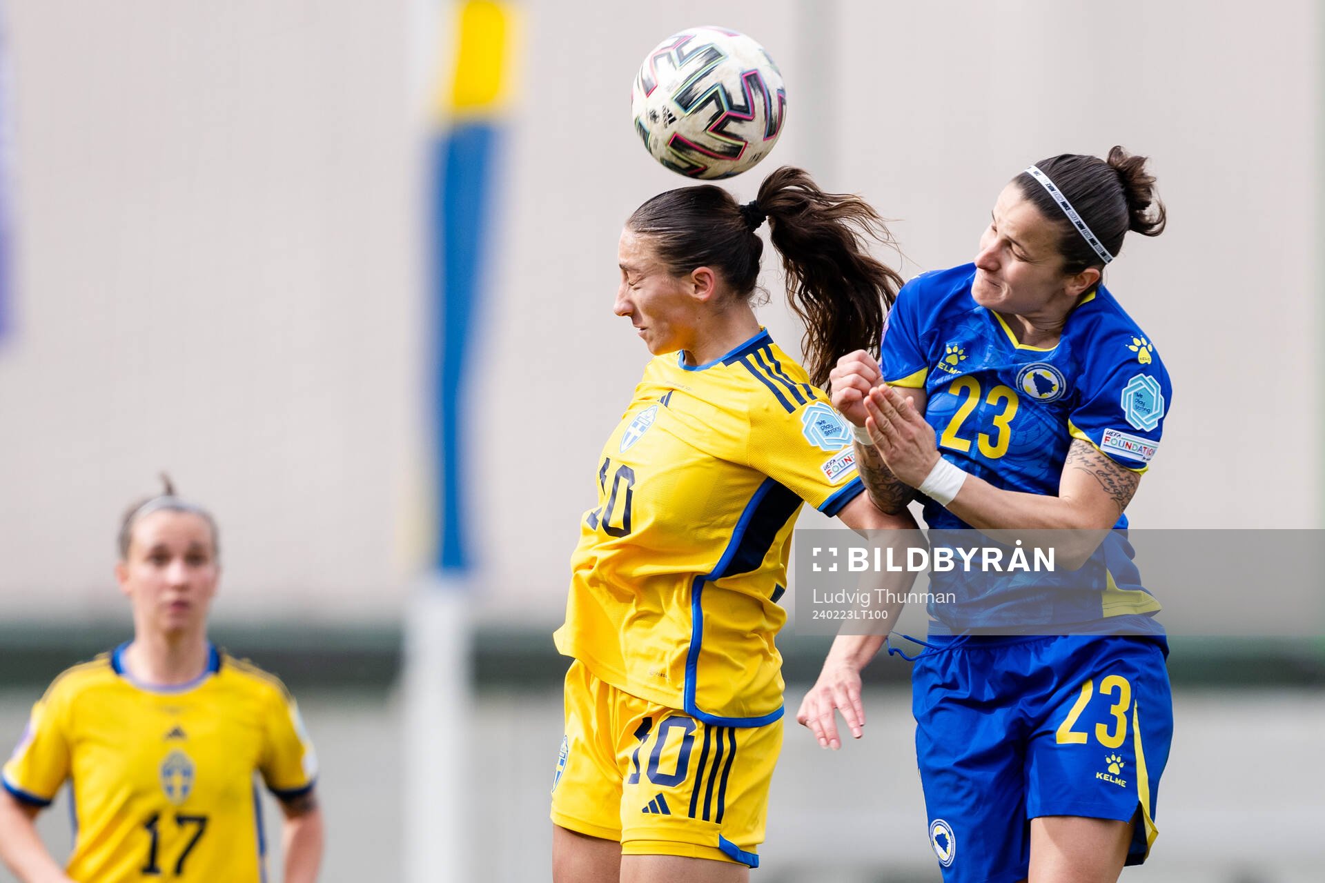 Rusul Rosa Kafaji of Sweden and Aida Hadžic of Bosnia and