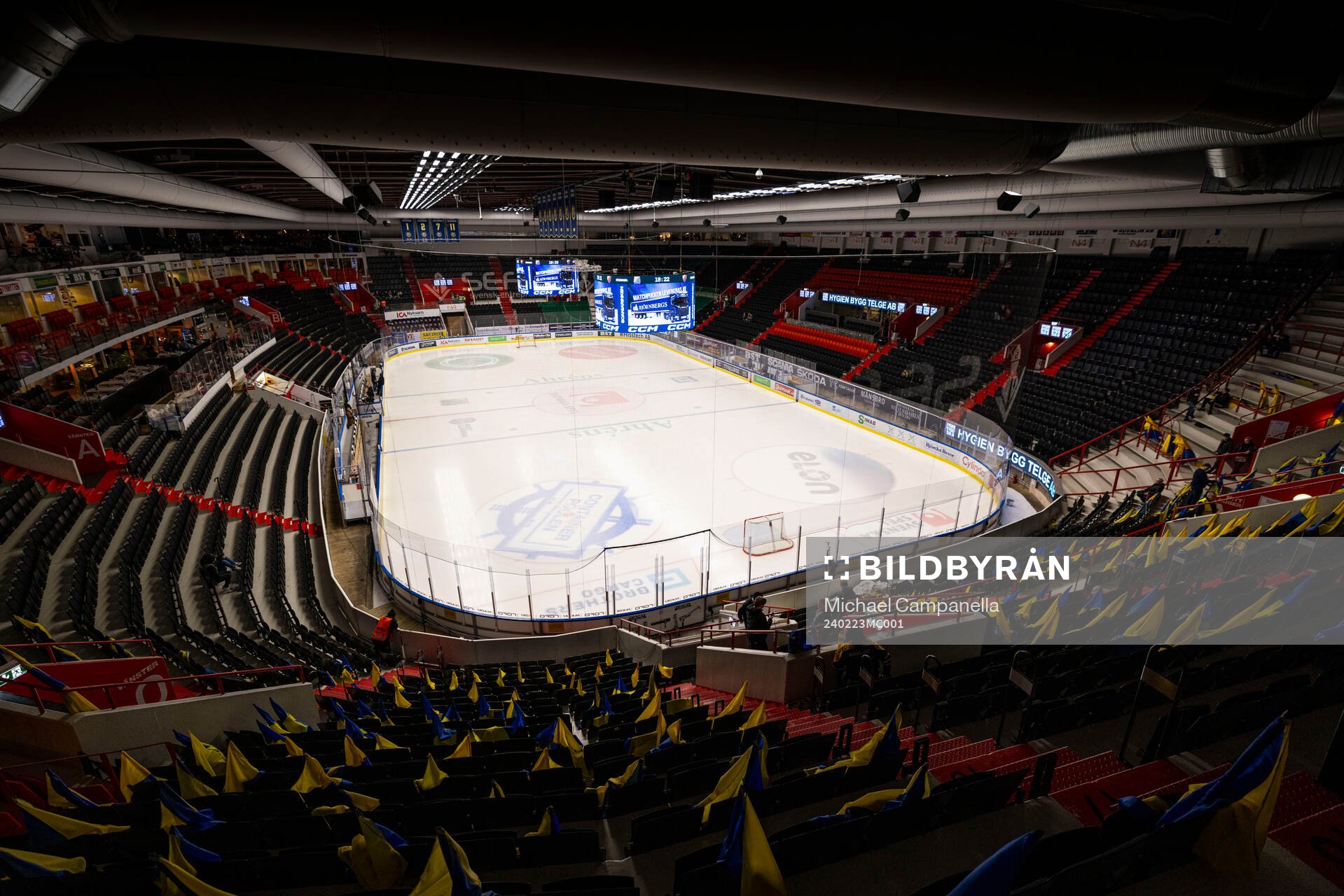Generell vy över Scaniarinken innan ishockeymatchen i