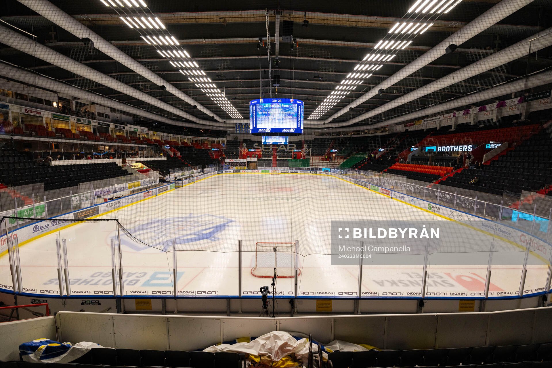 Generell vy över Scaniarinken innan ishockeymatchen i
