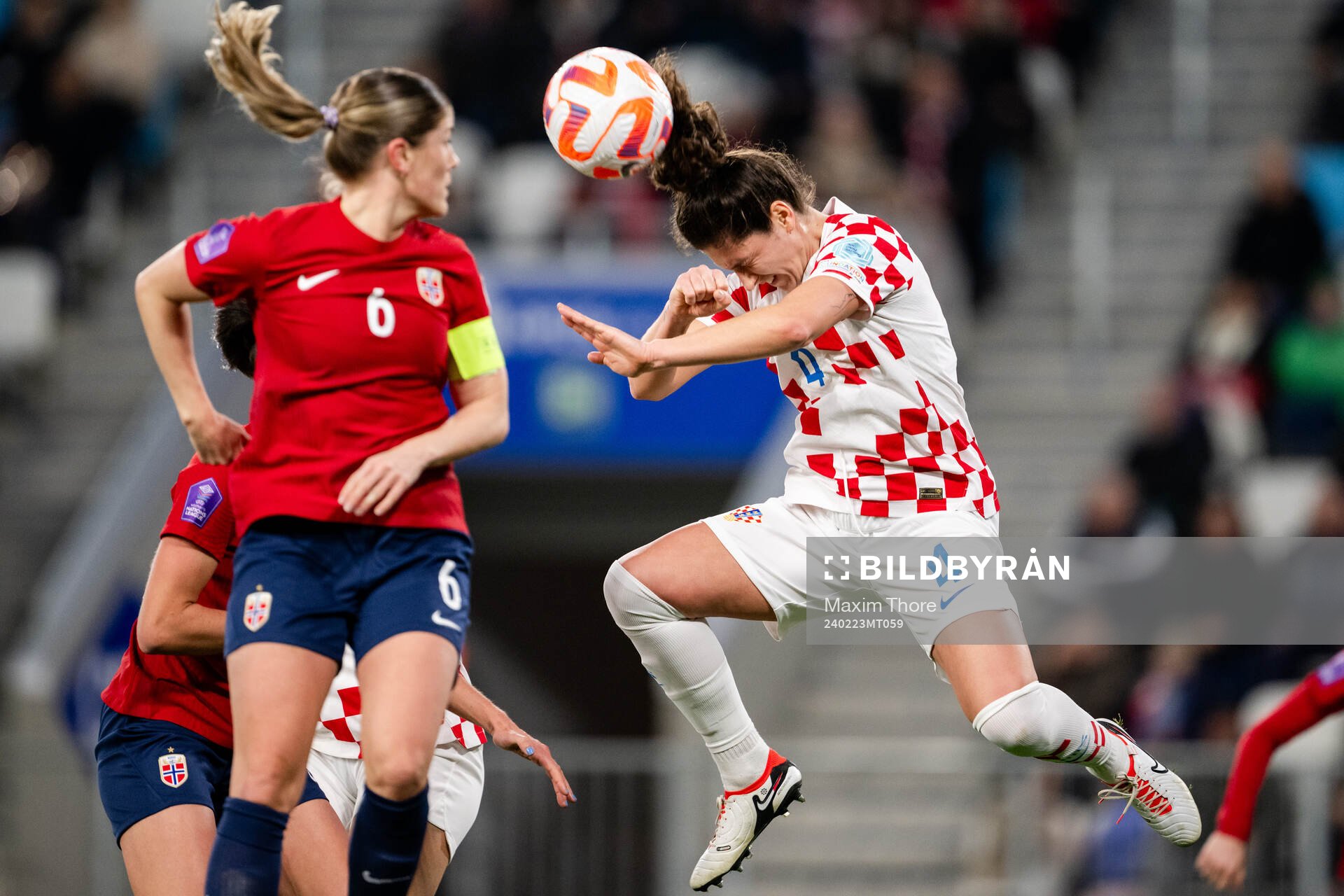 Maren Mjelde of Norway and Leonarda Balog of Croatia