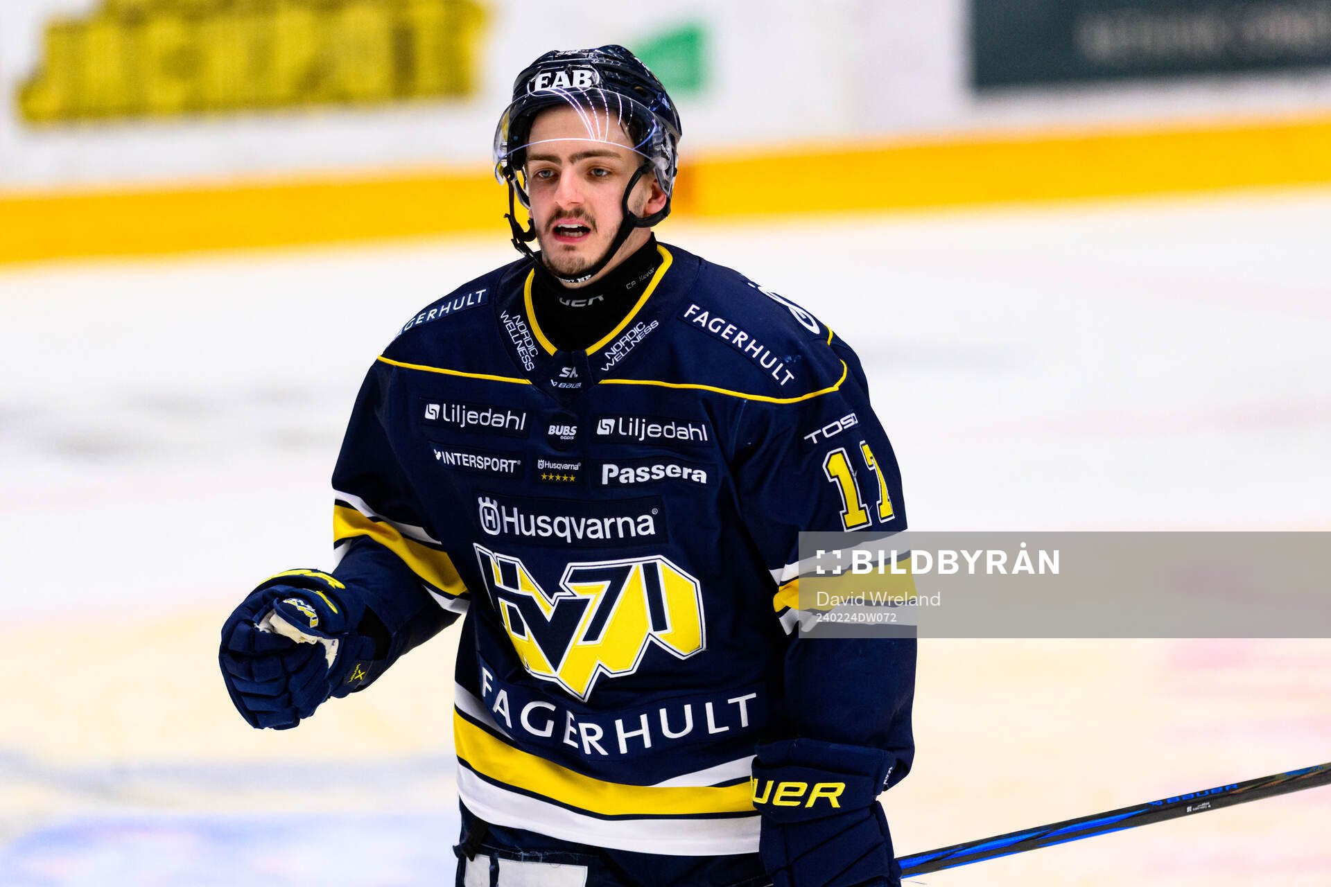 HV71s Isac Brännström jublar