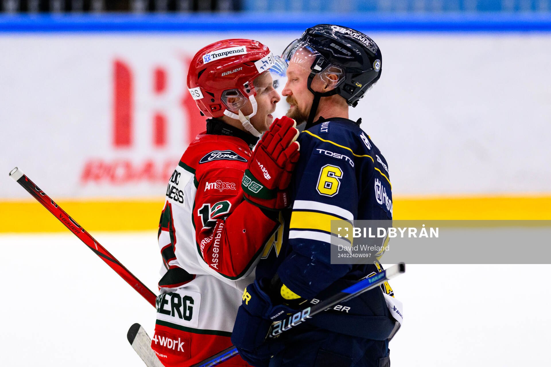 Frölundas Max Friberg och HV71s Anton Strålman