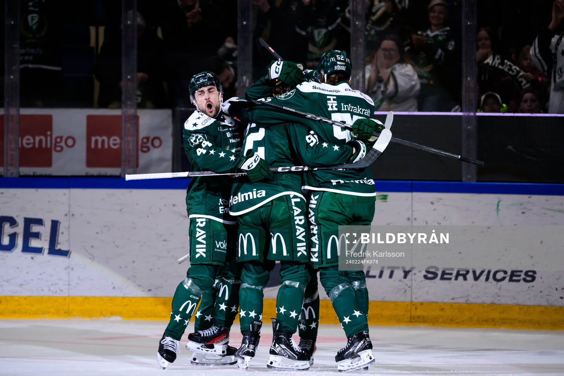 Färjestads Jonathan Andersson jublar