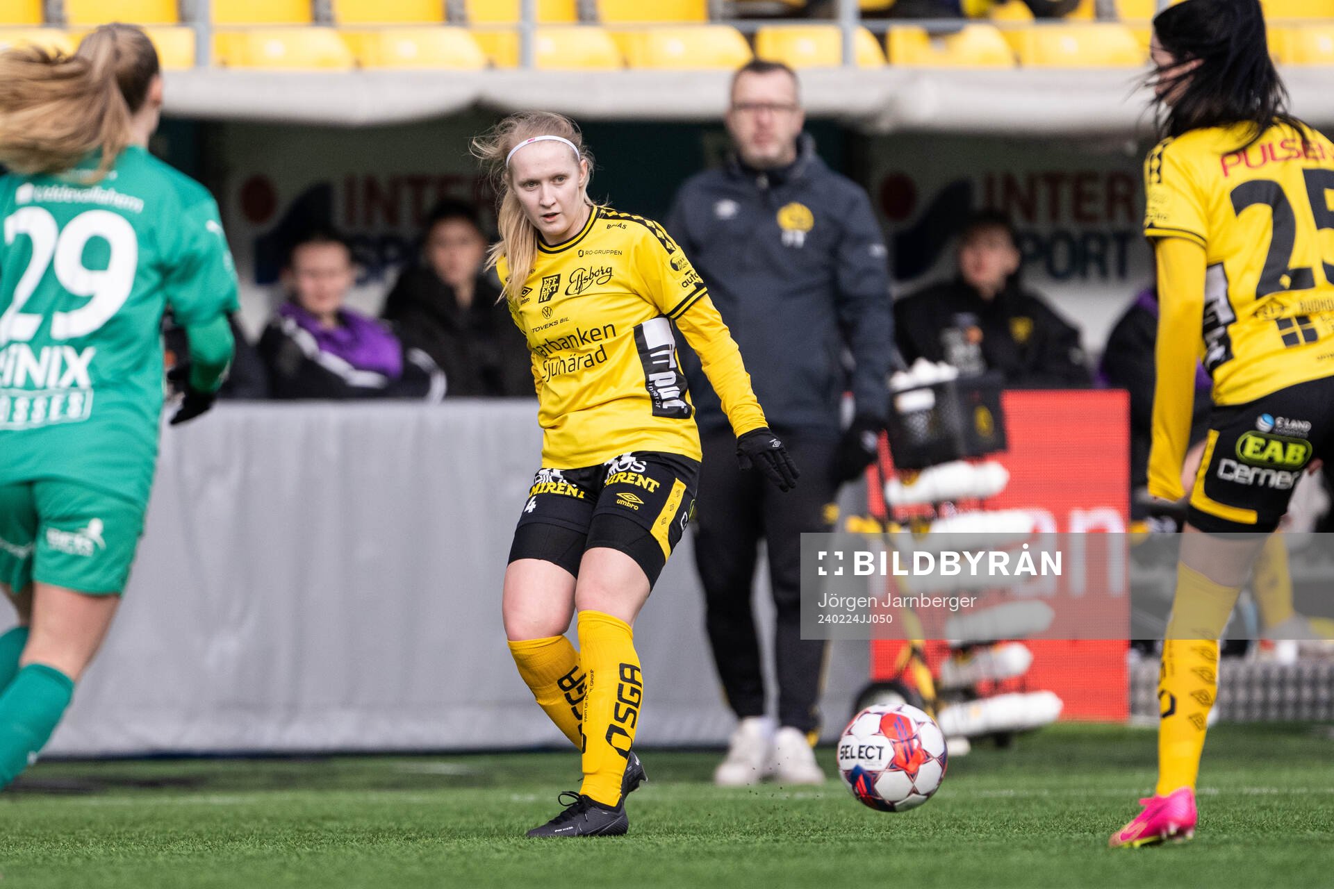 Elfsborgs Alva Sjöström under träningsmatchen mellan Elfsborg och Ljungskile SK den 24 februari 2024 i Borås. 