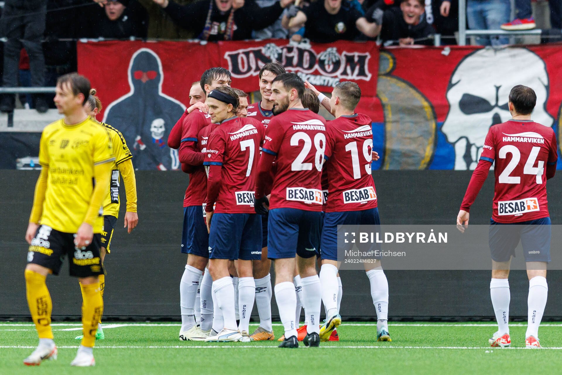 Örgrytes Noah Christoffersson jublar med lagkamrater