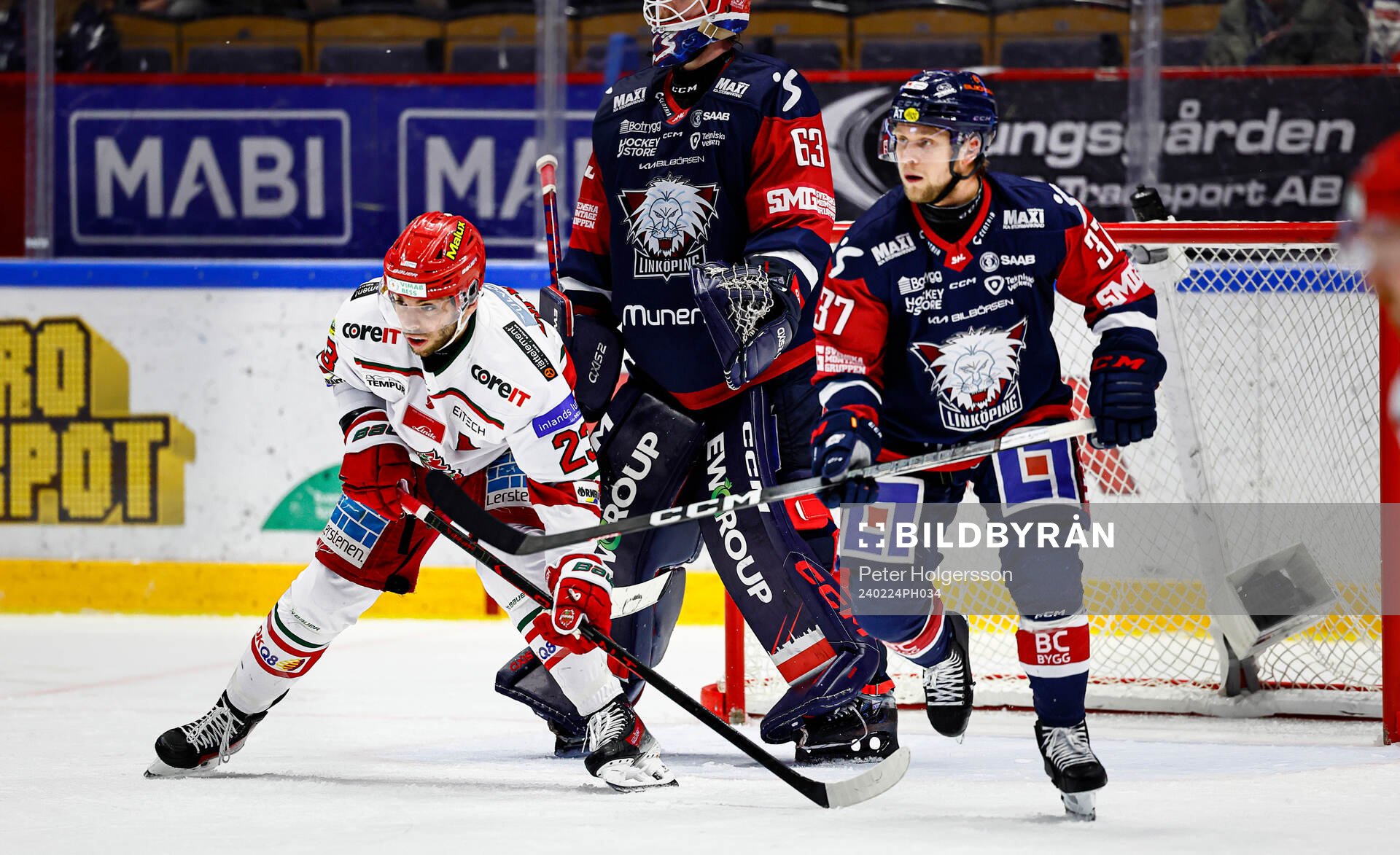 MoDos Josh Dickinson och Linköpings Jesper Pettersson