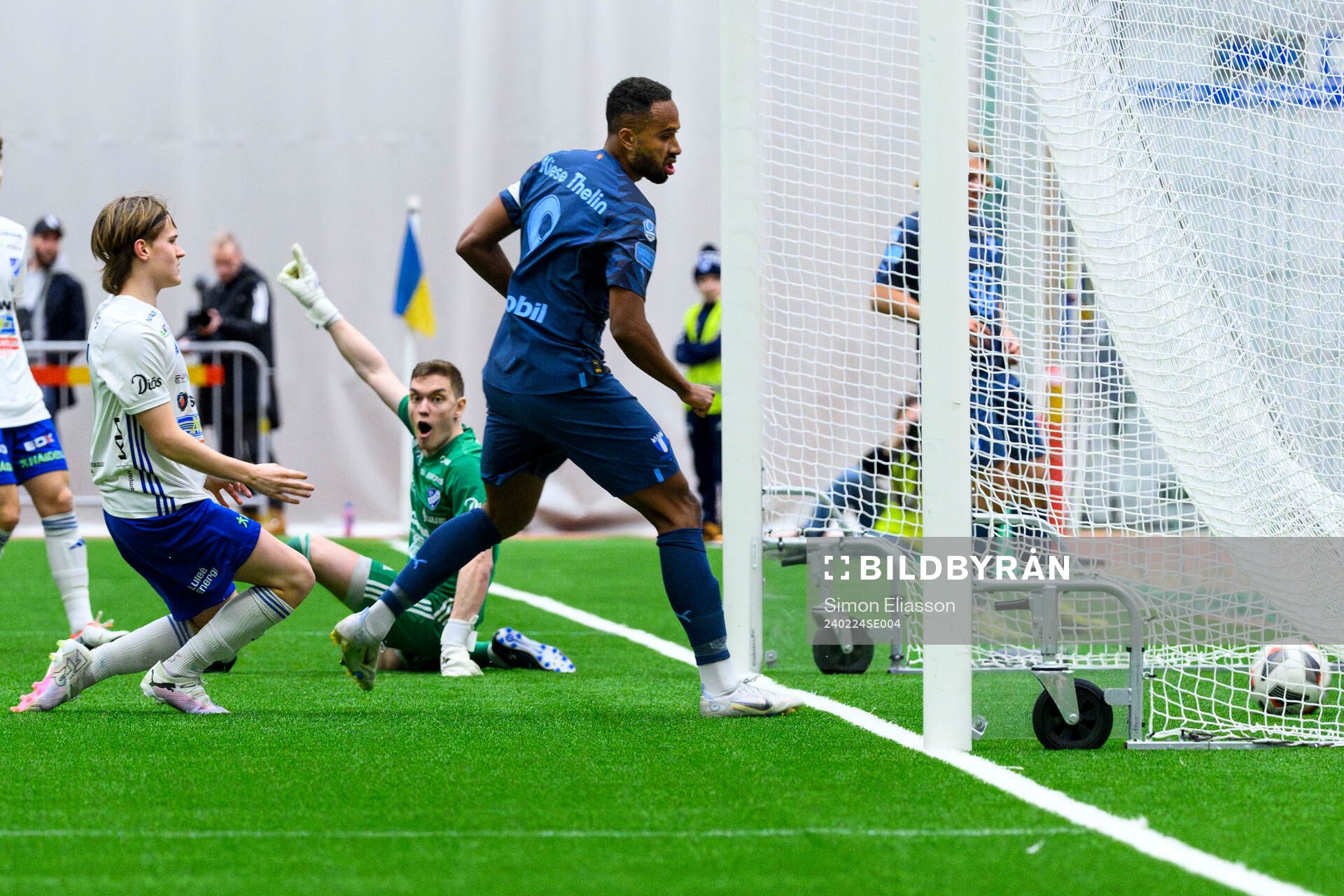 IFK Luleås målvakt Rasmus Juhani Aspholm och Malmö FFs