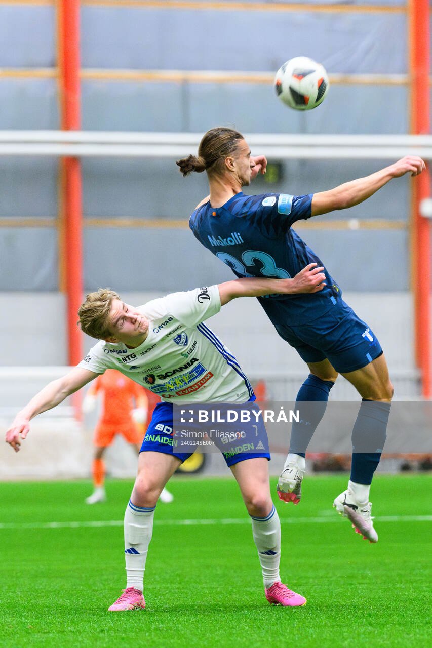 IFK Luleås Aaron Grape och Malmö FFs Martin Olsson