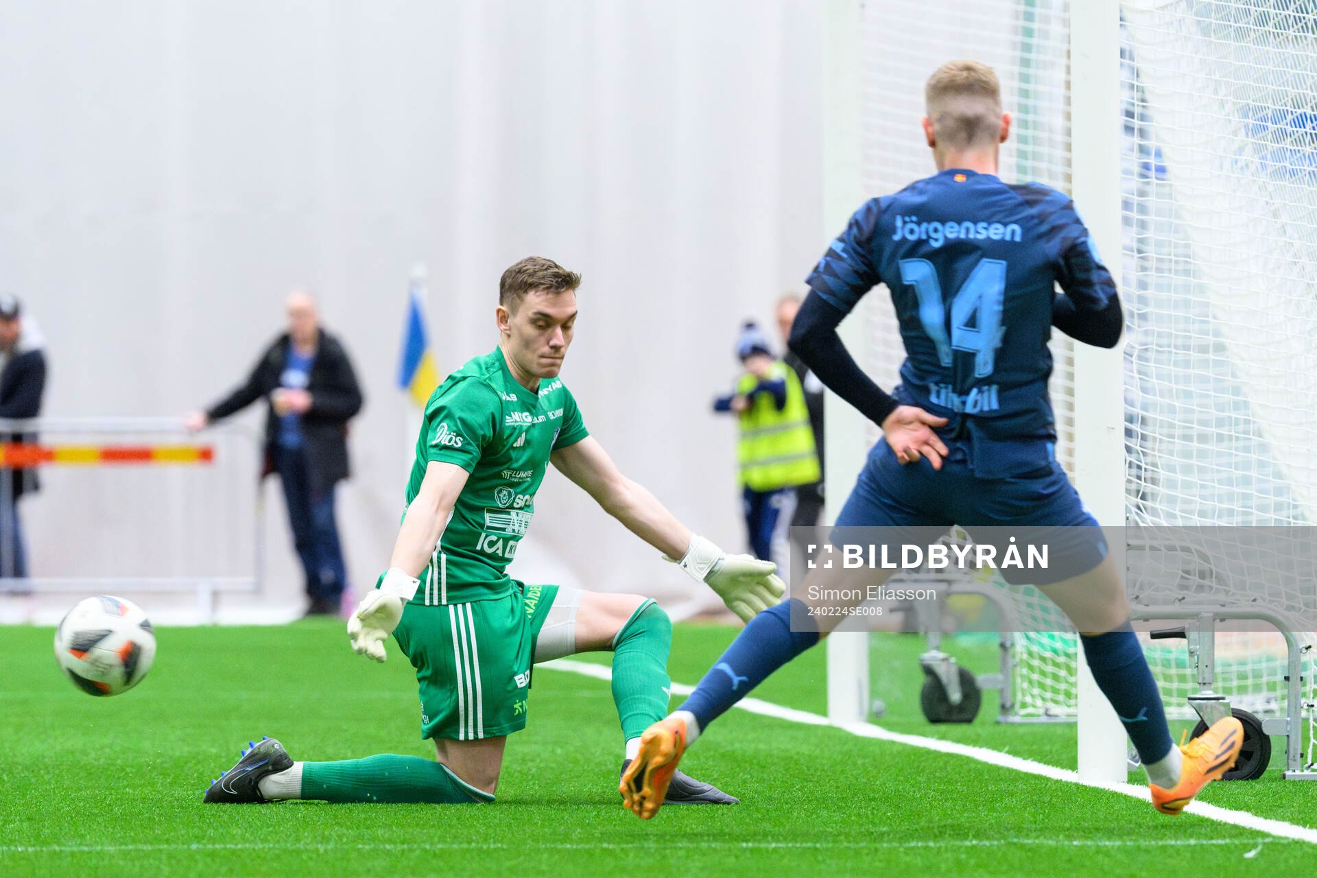 IFK Luleås målvakt Rasmus Juhani Aspholm under fotbollsmatchen i Svenska Cupen mellan IFK Luleå och Malmö FF den 24 februari 2024 i Luleå.