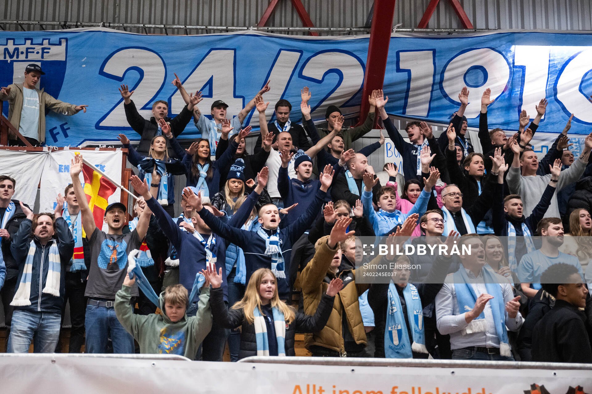 Malmö FFs supportrar jublar