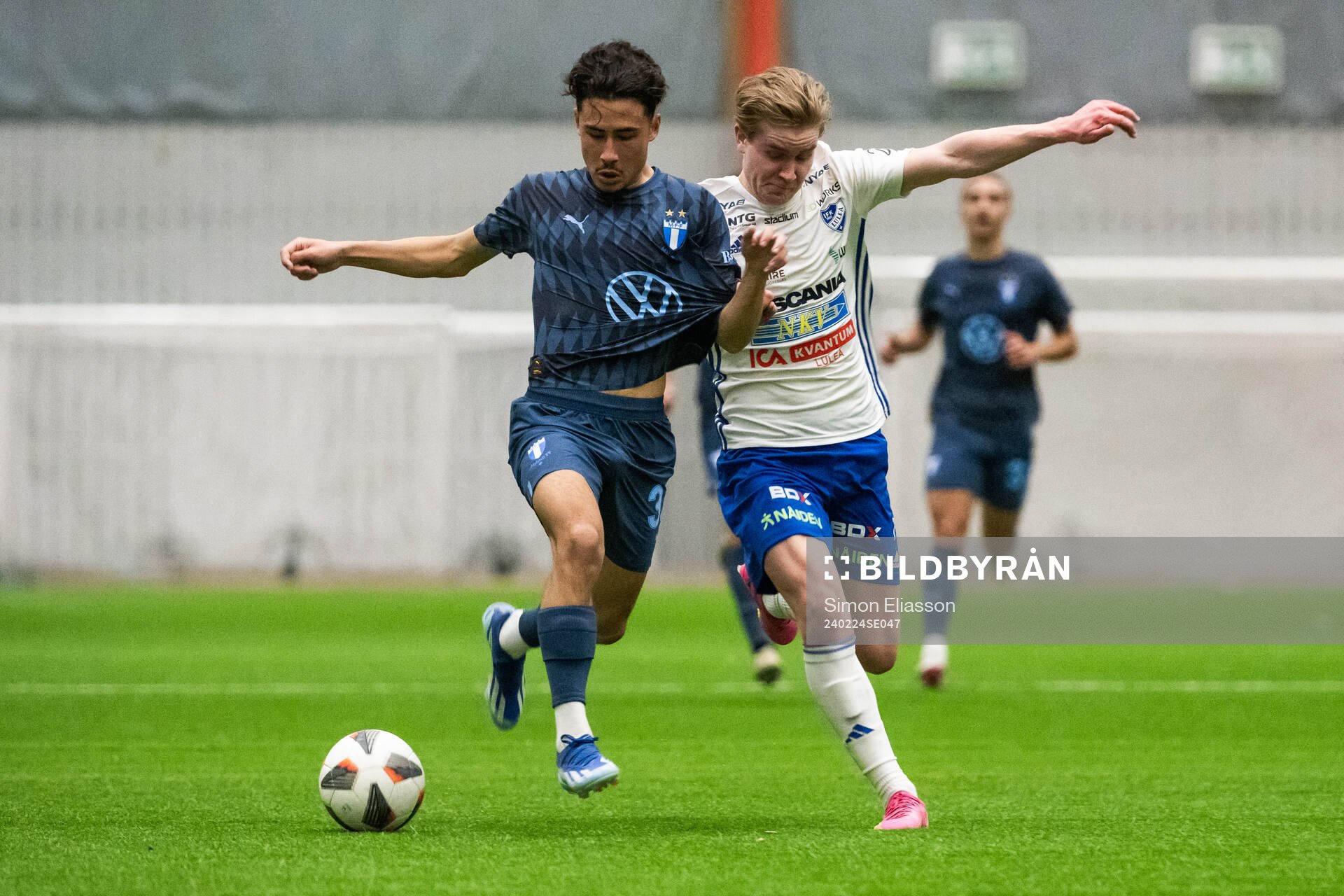 Malmö FFs Adrian Skogmar och IFK Luleås Aaron Grape